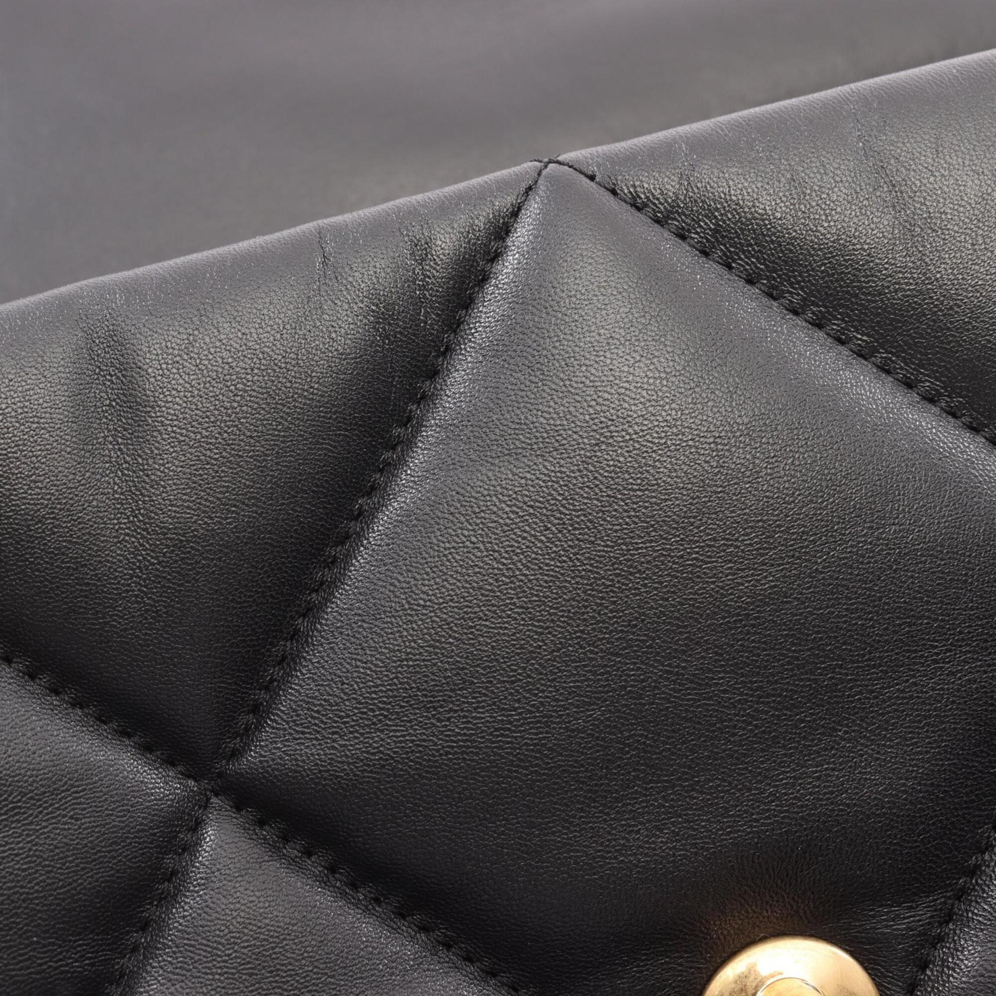 Chanel Black Leather Shoulder Bag (Pre-Owned)