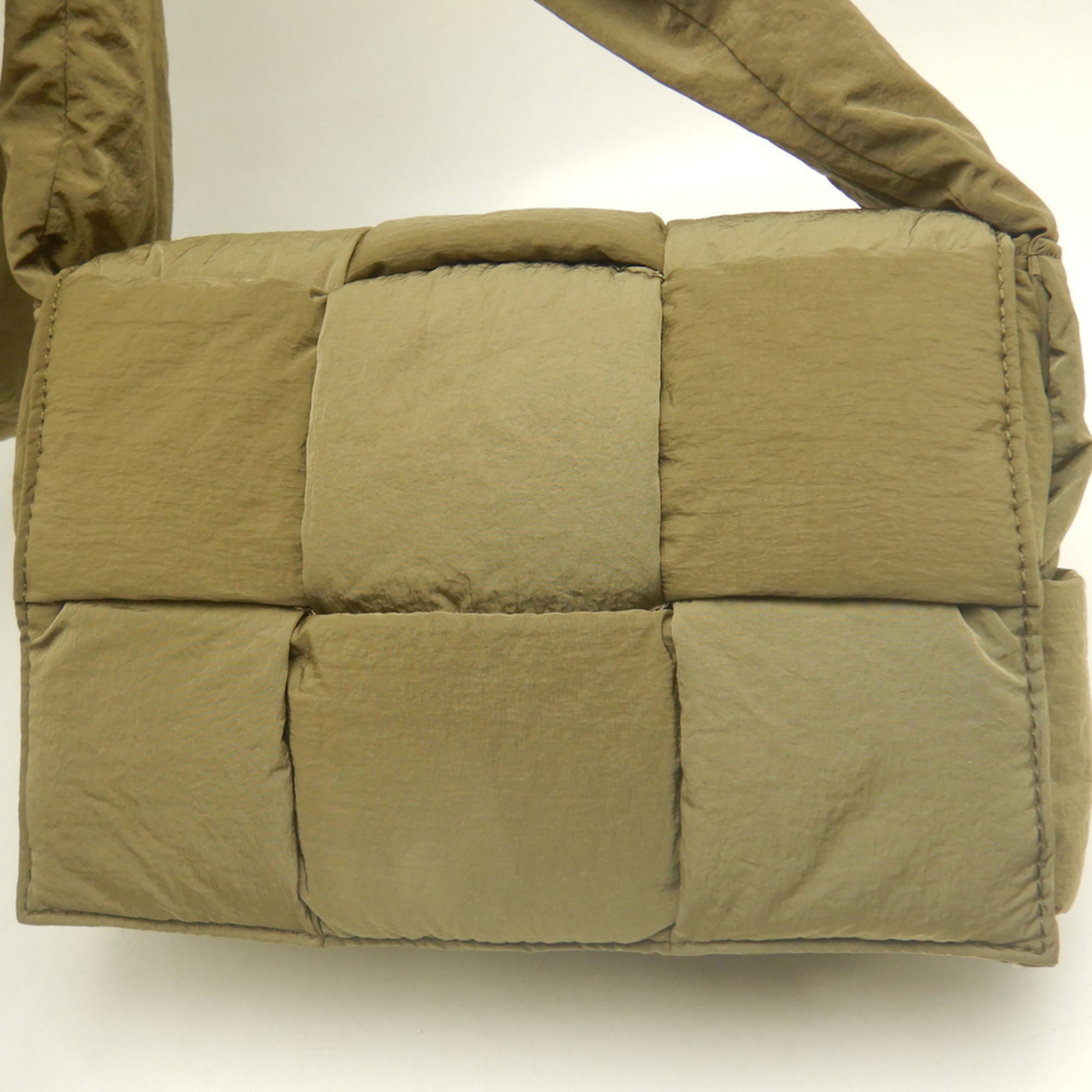 Bottega Veneta Khaki Nylon Shoulder Bag (Pre-Owned)