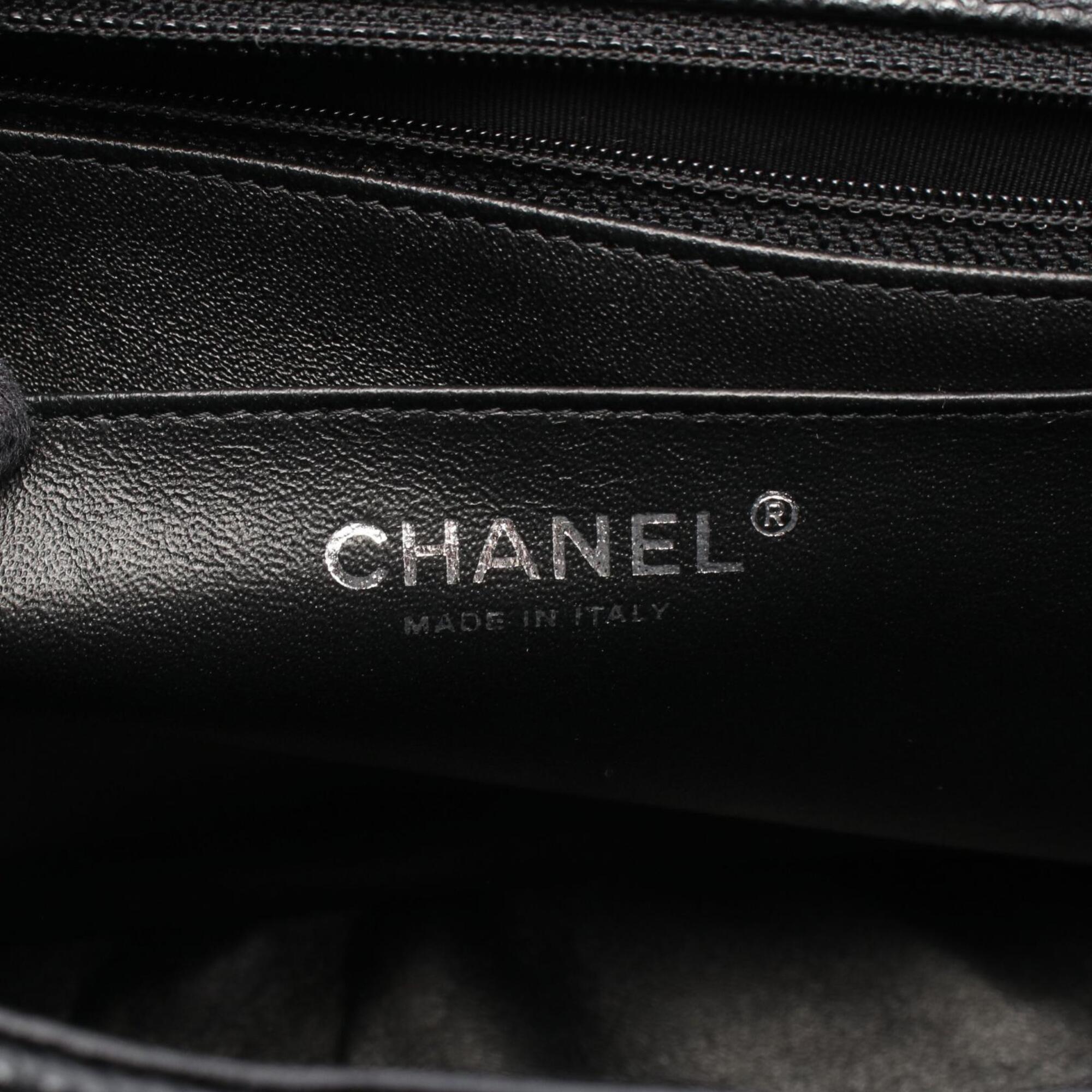 Chanel Black Grained Calfskin Handbag Shoulder Bag (Pre-Owned)