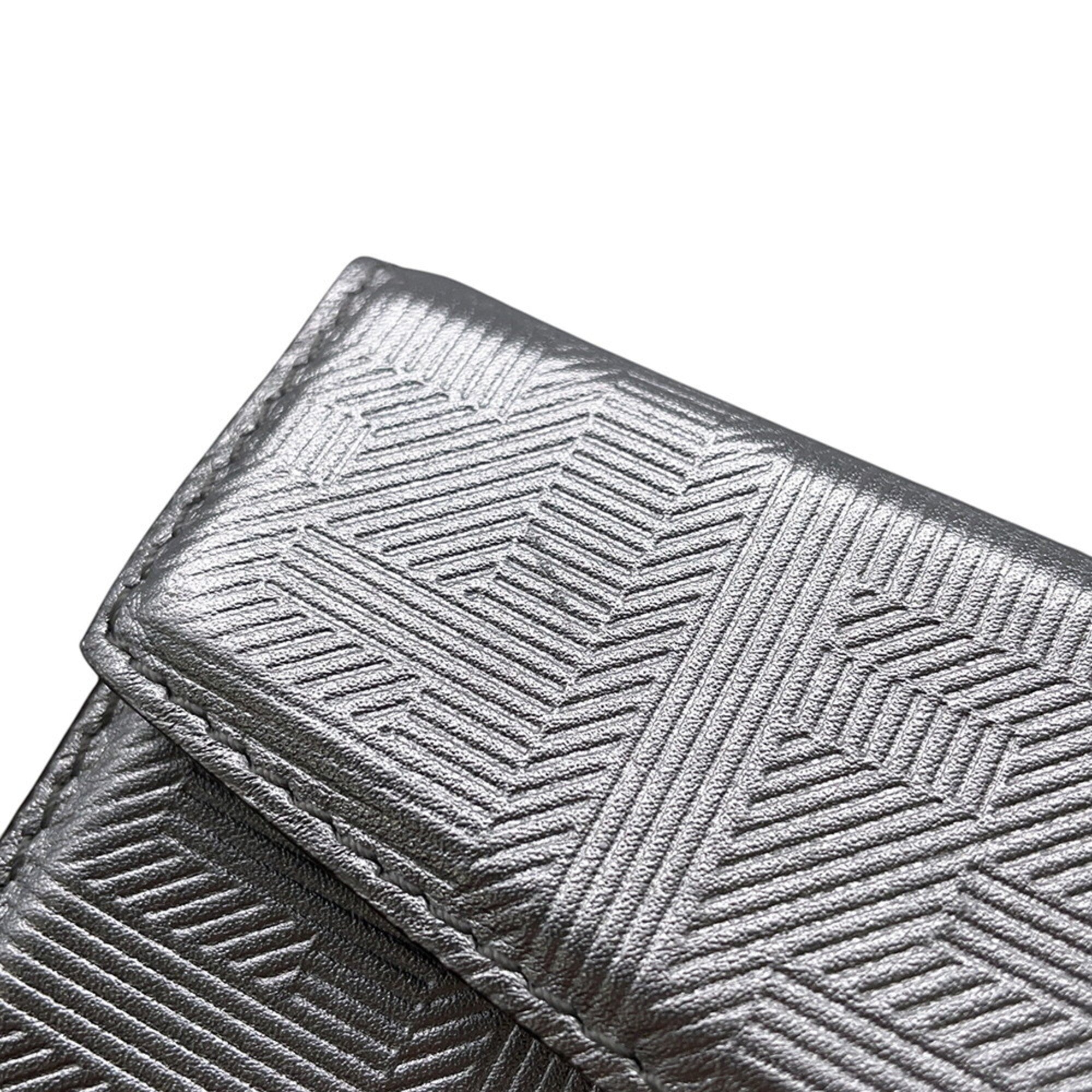 Fendi Baguette Silver Leather Pouch (Pre-Owned)