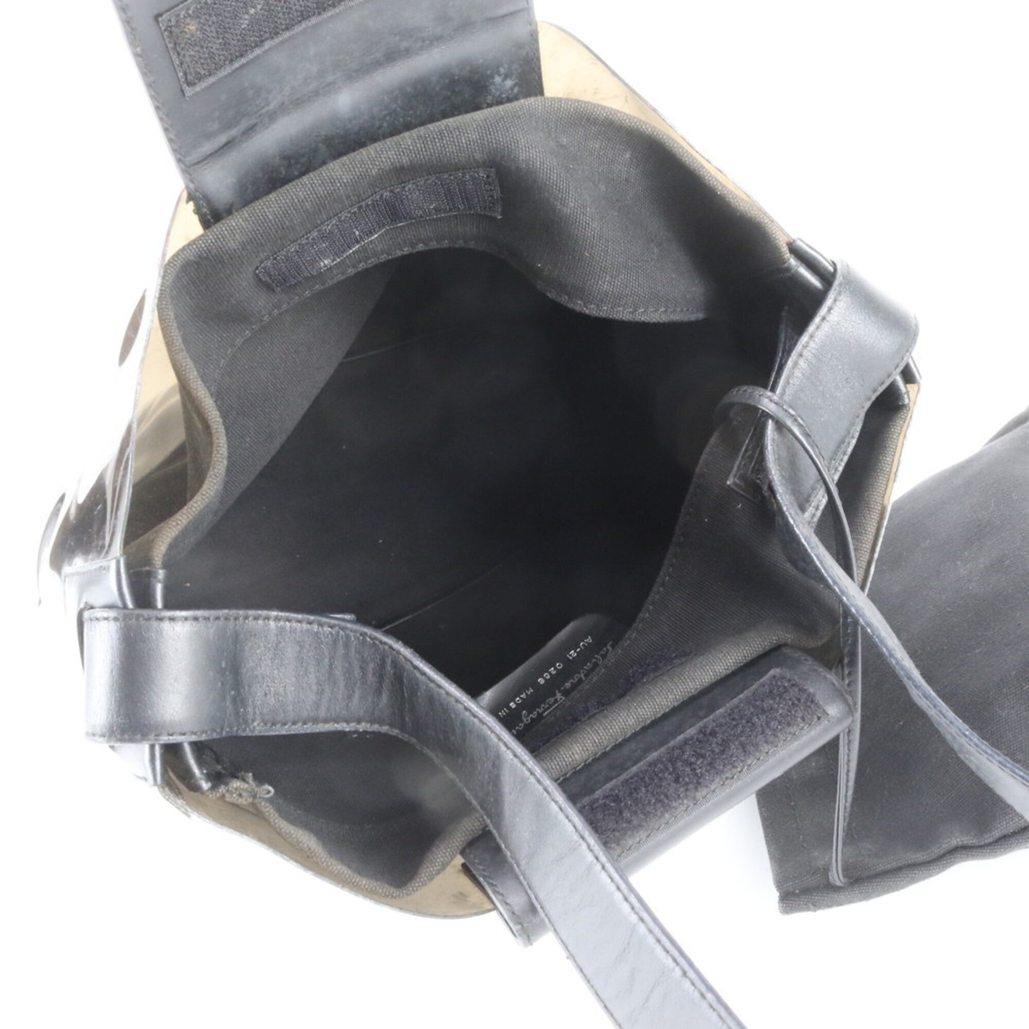 Salvatore Ferragamo Black Leather Canvas Shoulder Bag (Pre-Owned)