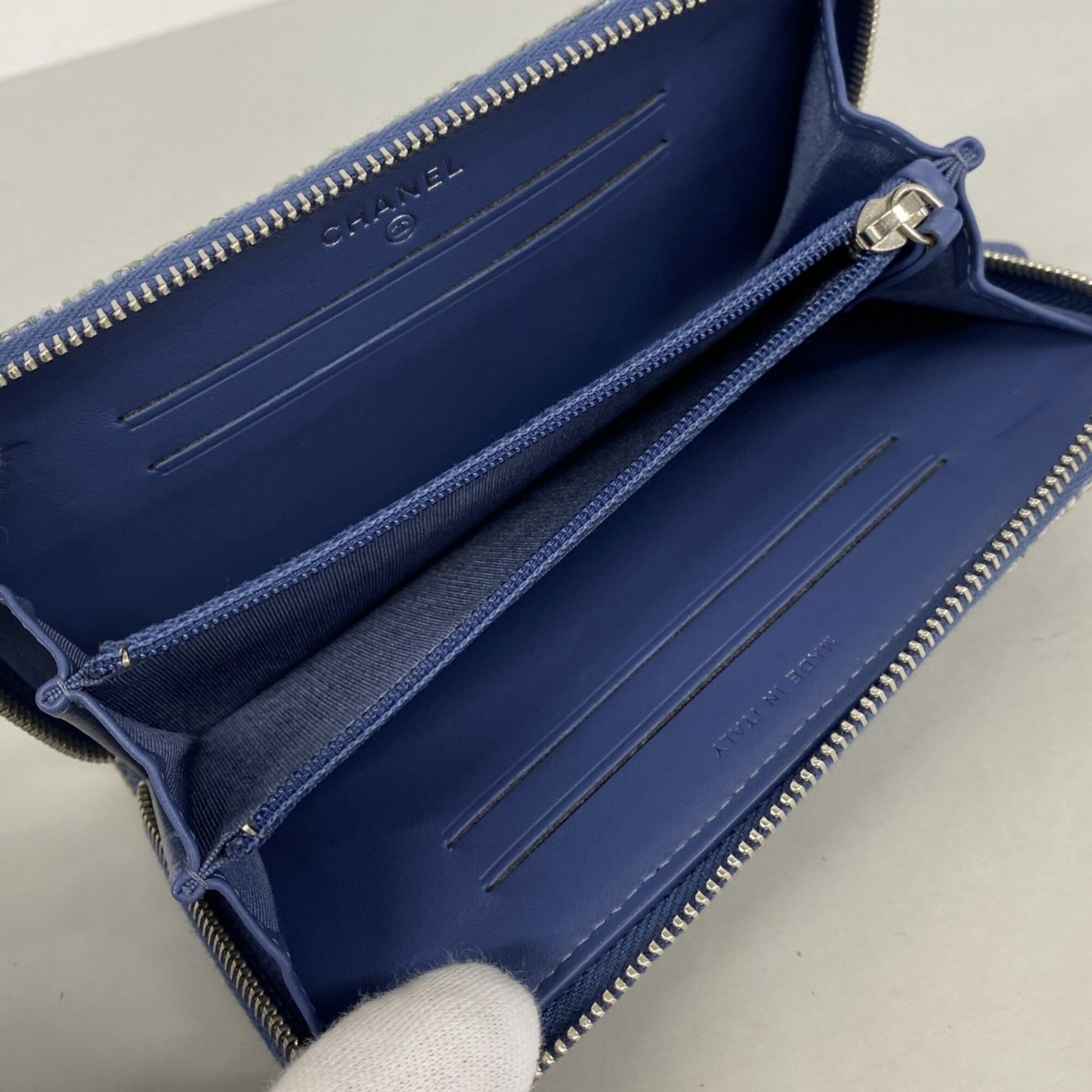 Chanel Blue Tweed Wallet (Bi-Fold) (Pre-Owned)