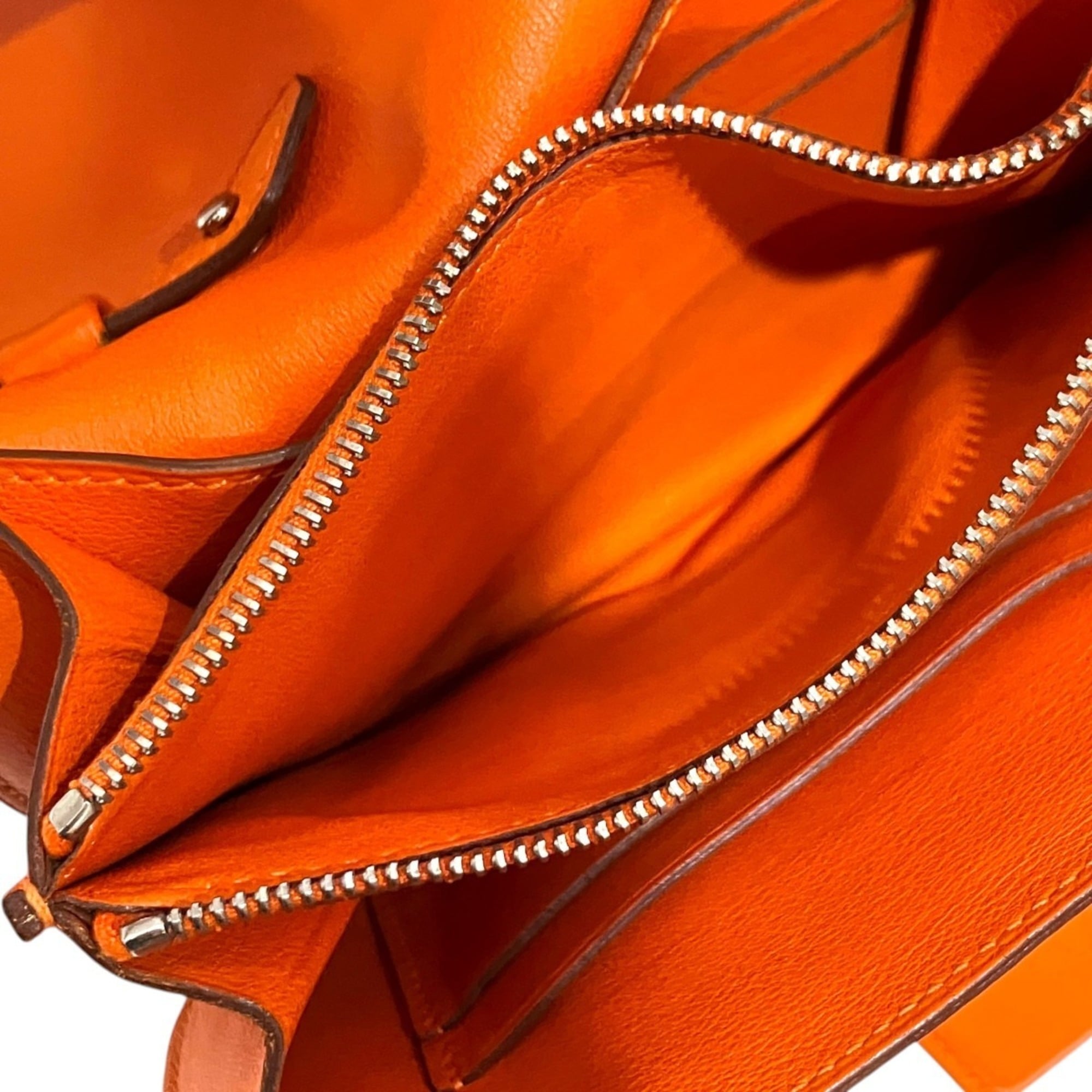 Hermes Orange Shoulder Bag (Pre-Owned)