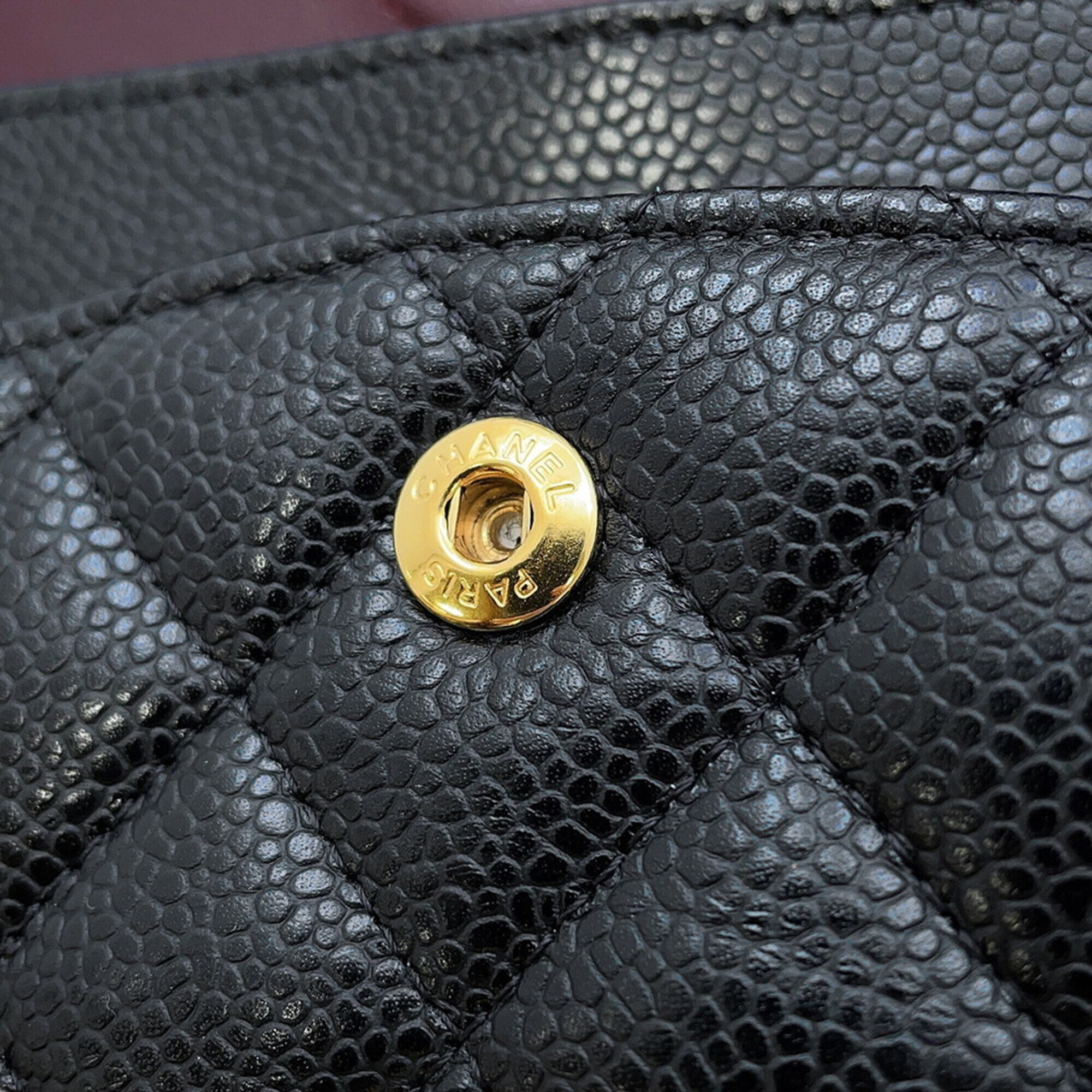 Chanel Black Grained Calfskin Handbag Shoulder Bag (Pre-Owned)