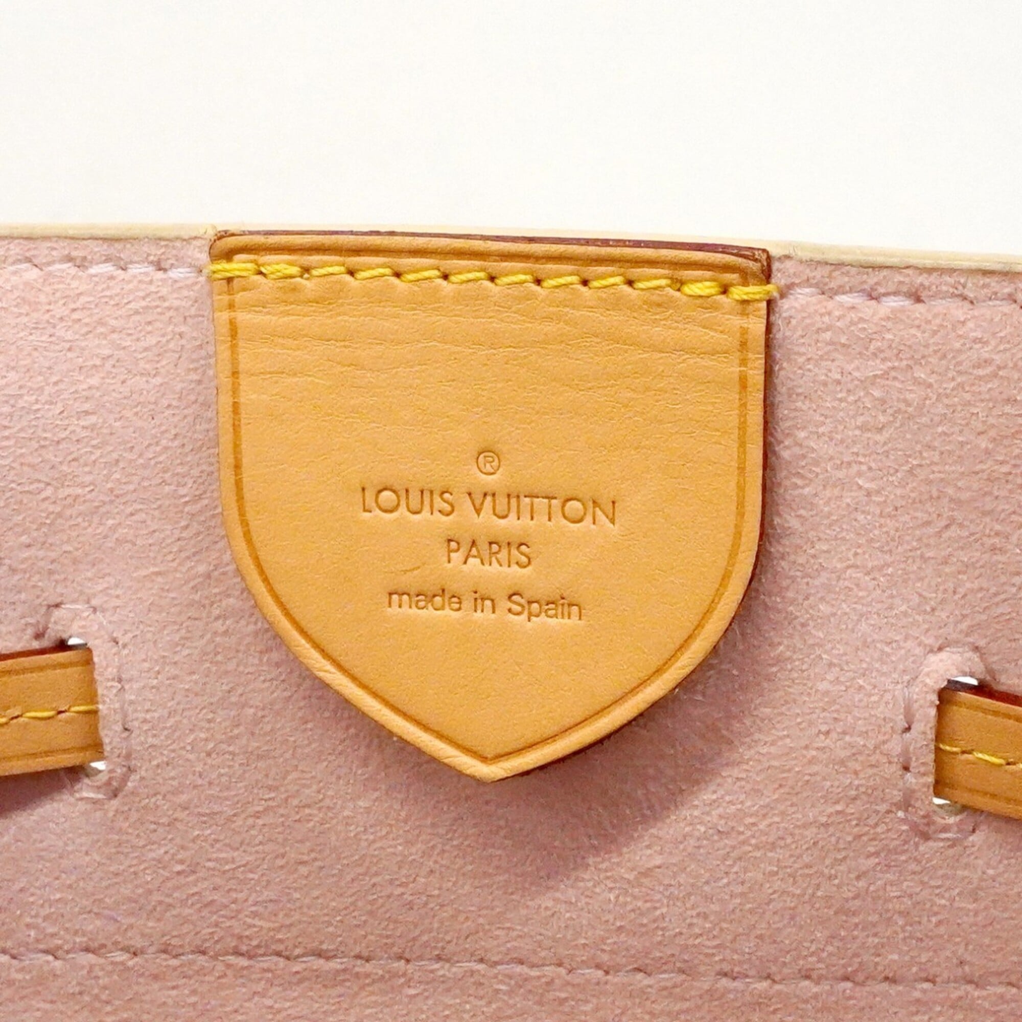 Louis Vuitton White Handbag (Pre-Owned)