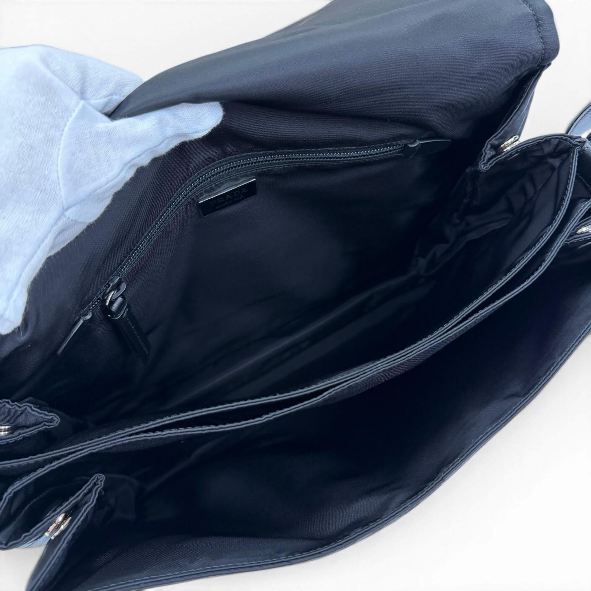 Prada Black Leather Shoulder Bag (Pre-Owned)