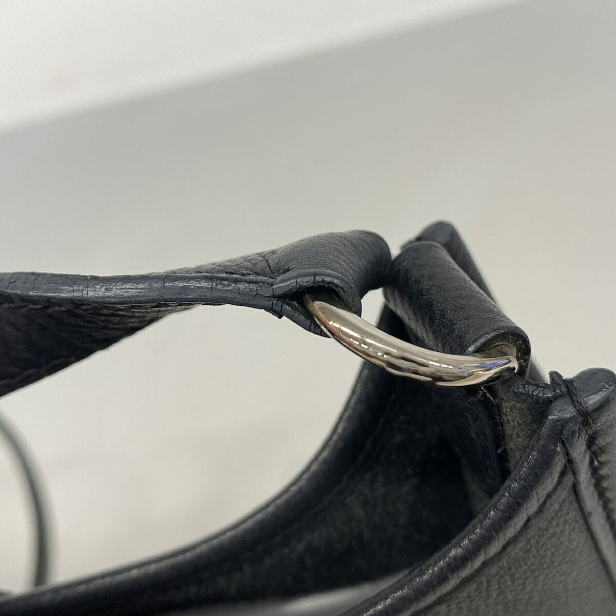 Hermes Black Epsom Leather Leather Shoulder Bag (Pre-Owned)