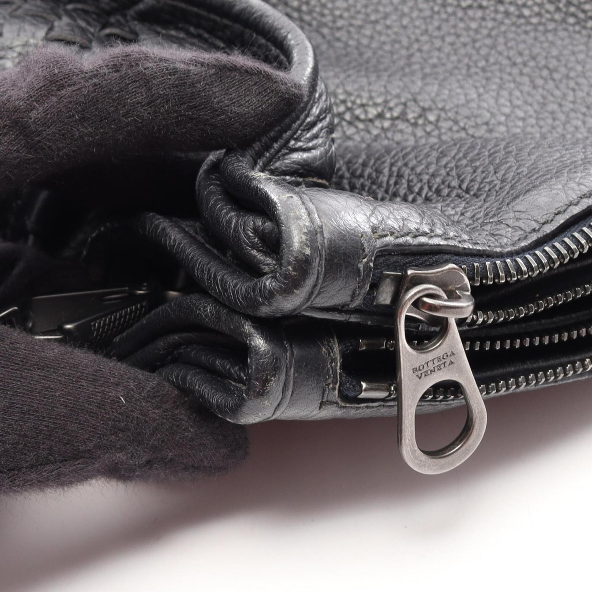 Bottega Veneta Black Leather Handbag Shoulder Bag (Pre-Owned)