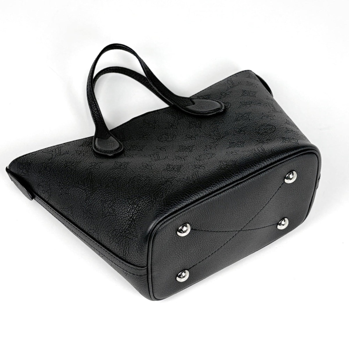 Louis Vuitton Mahina Black Noir Mahina Leather Handbag (Pre-Owned)