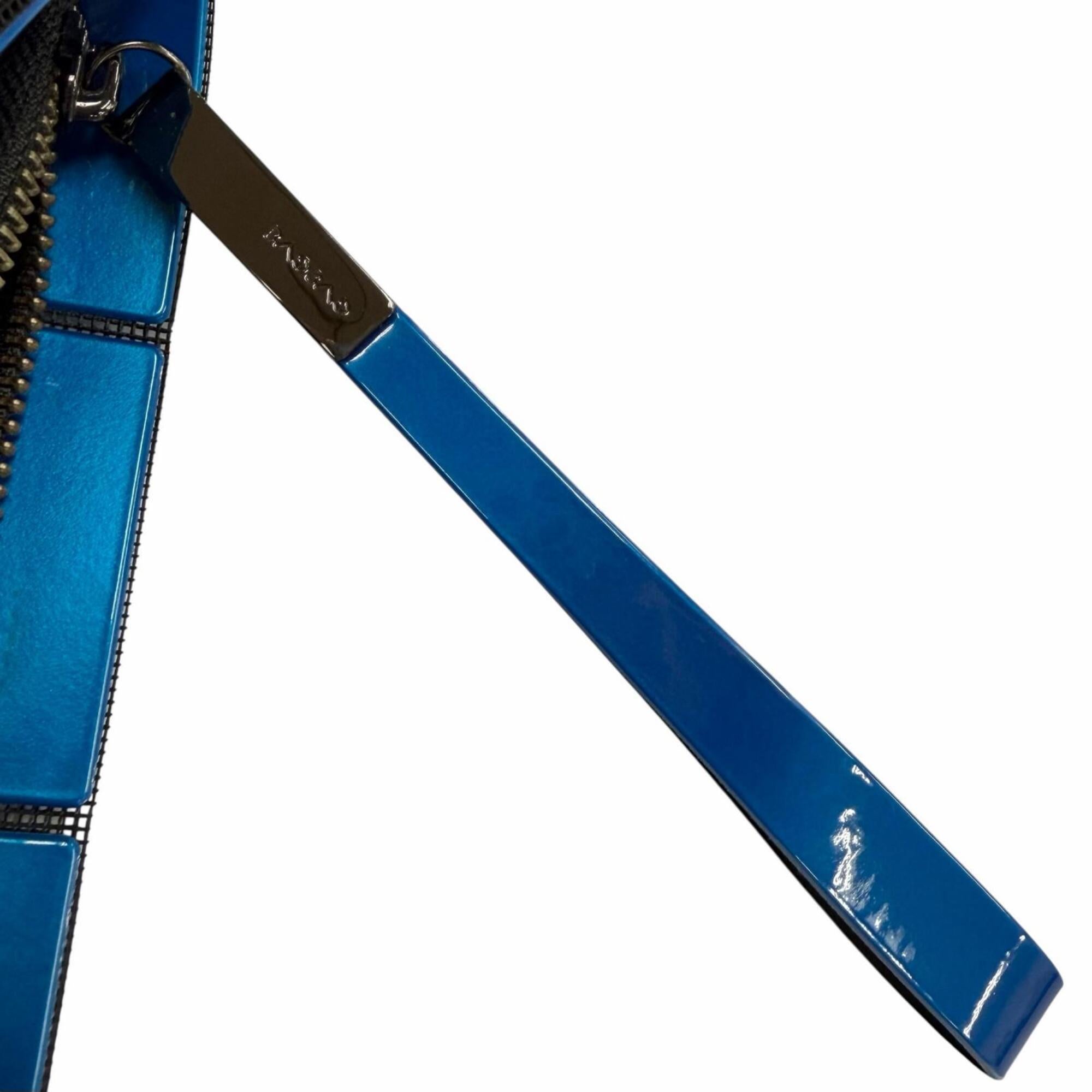 Issey Miyake Blue Polyester Nylon Elastane Brass Clutch Bag (Pre-Owned)