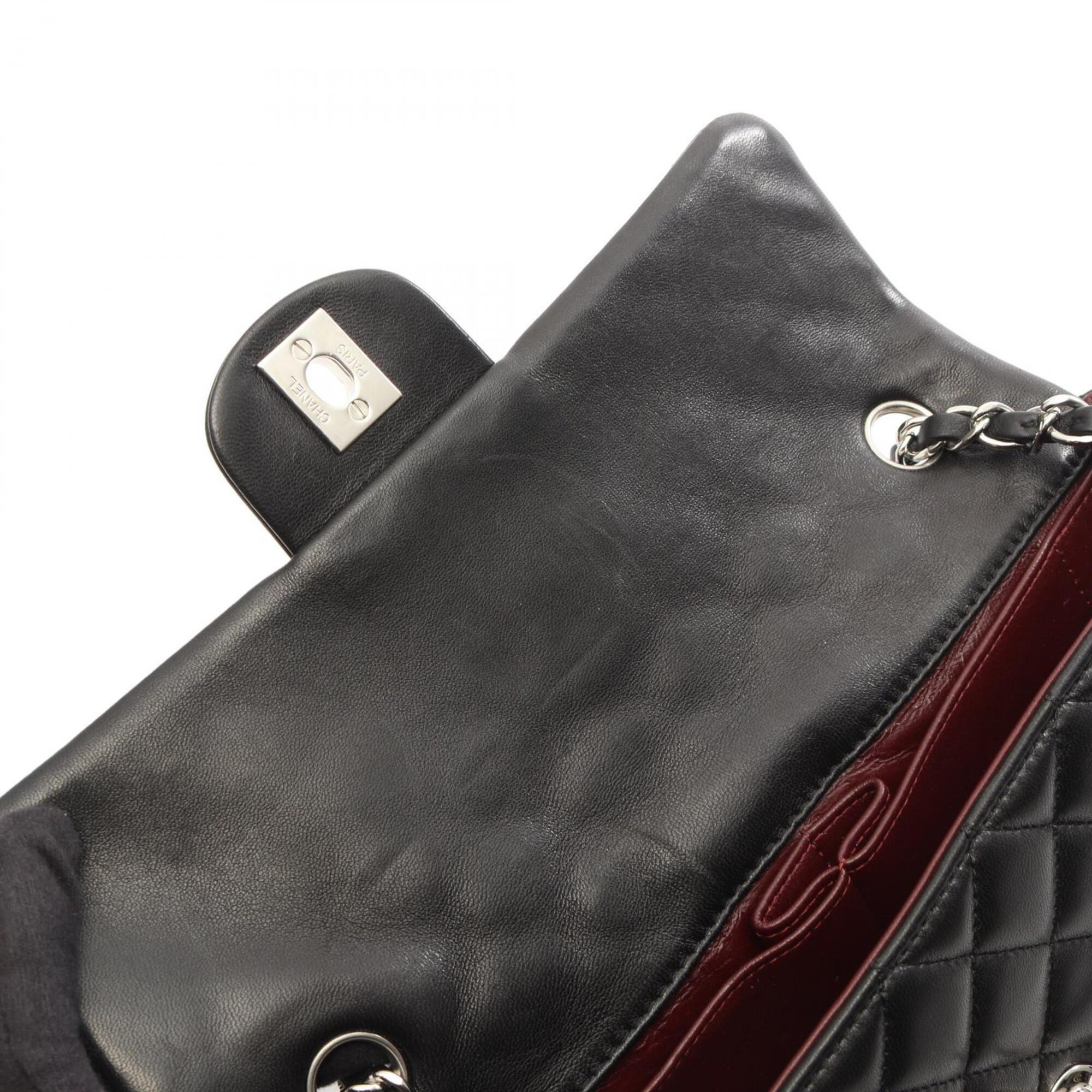 Chanel Black Leather Handbag Shoulder Bag (Pre-Owned)