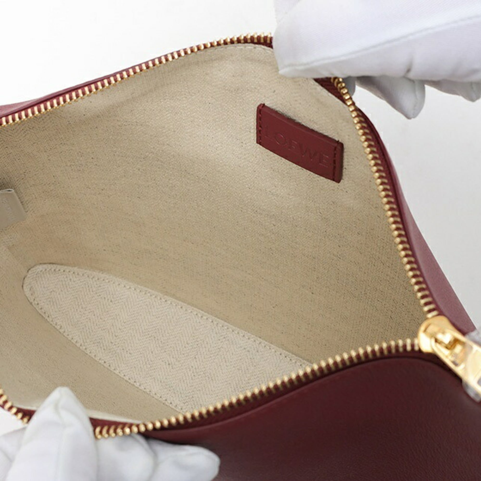 Loewe Bordeaux Leather Clutch Bag (Pre-Owned)