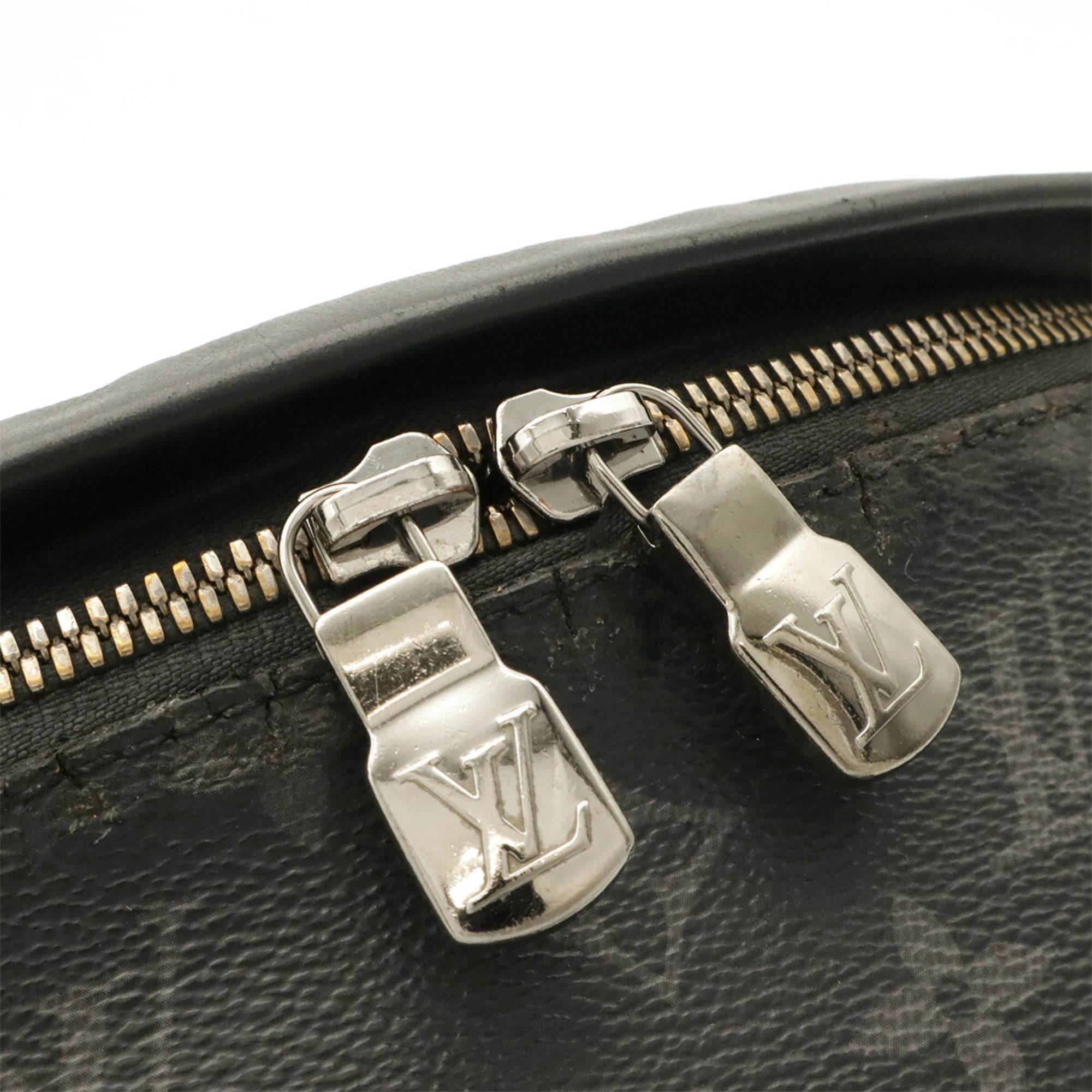 Louis Vuitton Black Galle Gray Monogram Eclipse Monogram Eclipse Pouch Sling Bag (Pre-Owned)