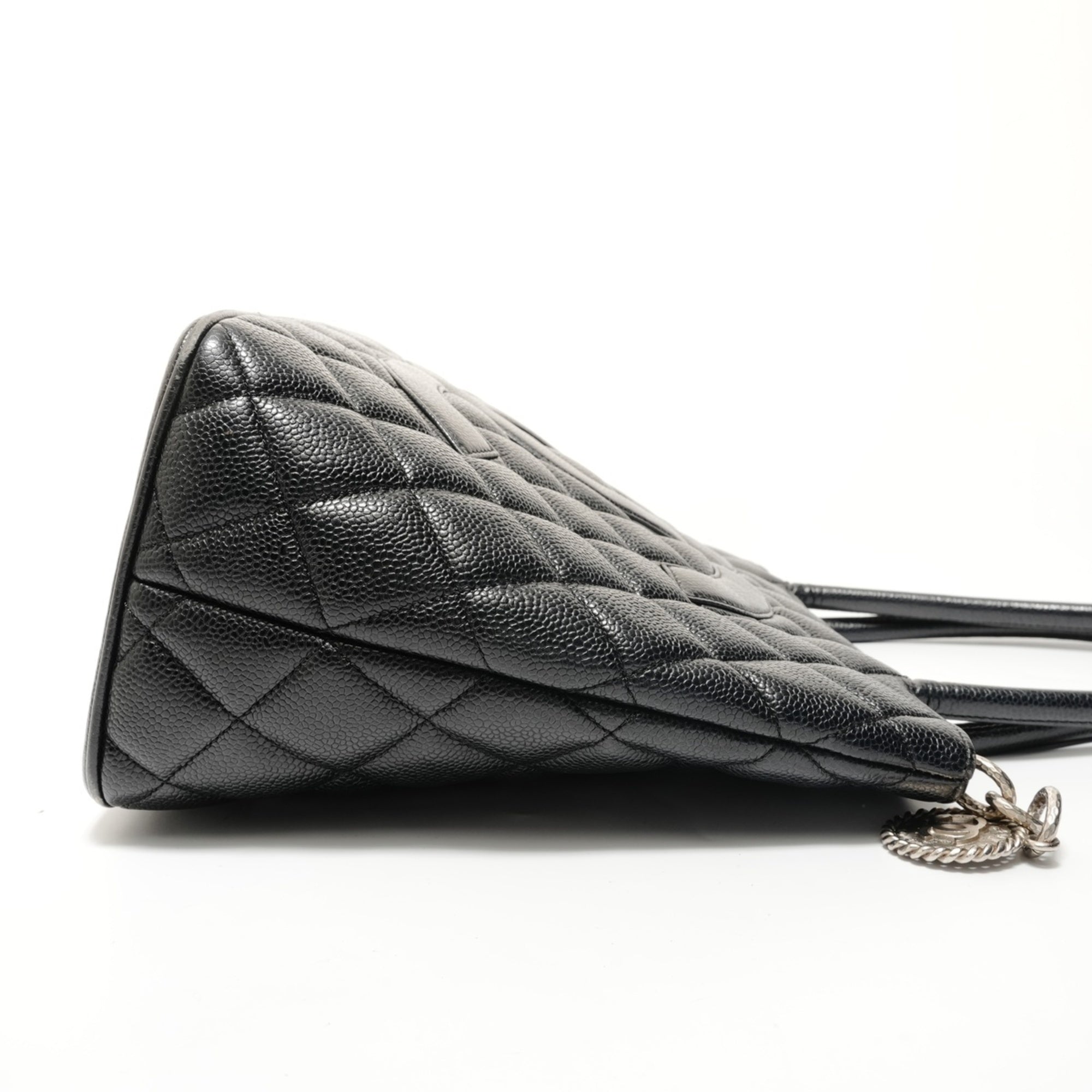 Chanel Black Grained Calfskin Tote Bag (Pre-Owned)