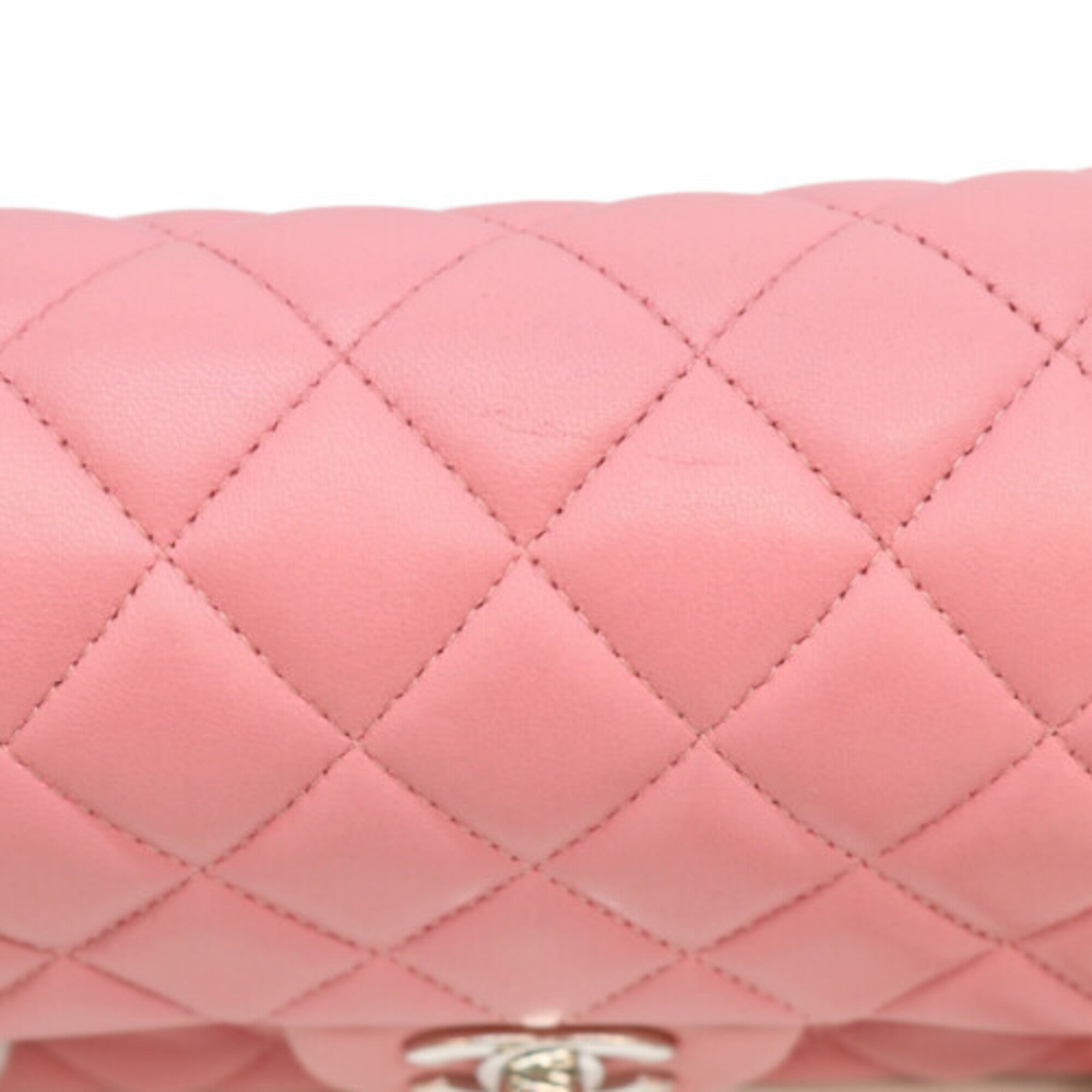 Chanel Pink Leather Shoulder Bag (Pre-Owned)