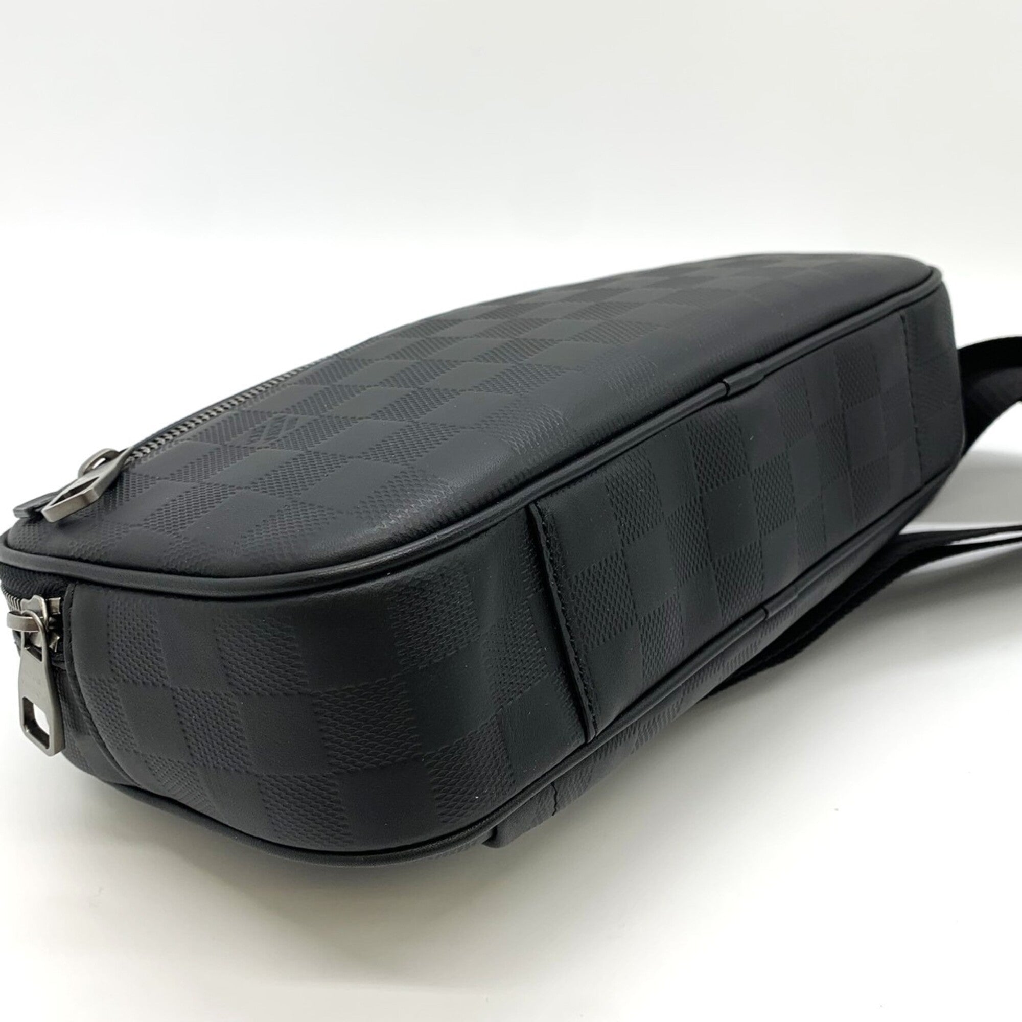 Louis Vuitton Black Leather Sling Bag (Pre-Owned)