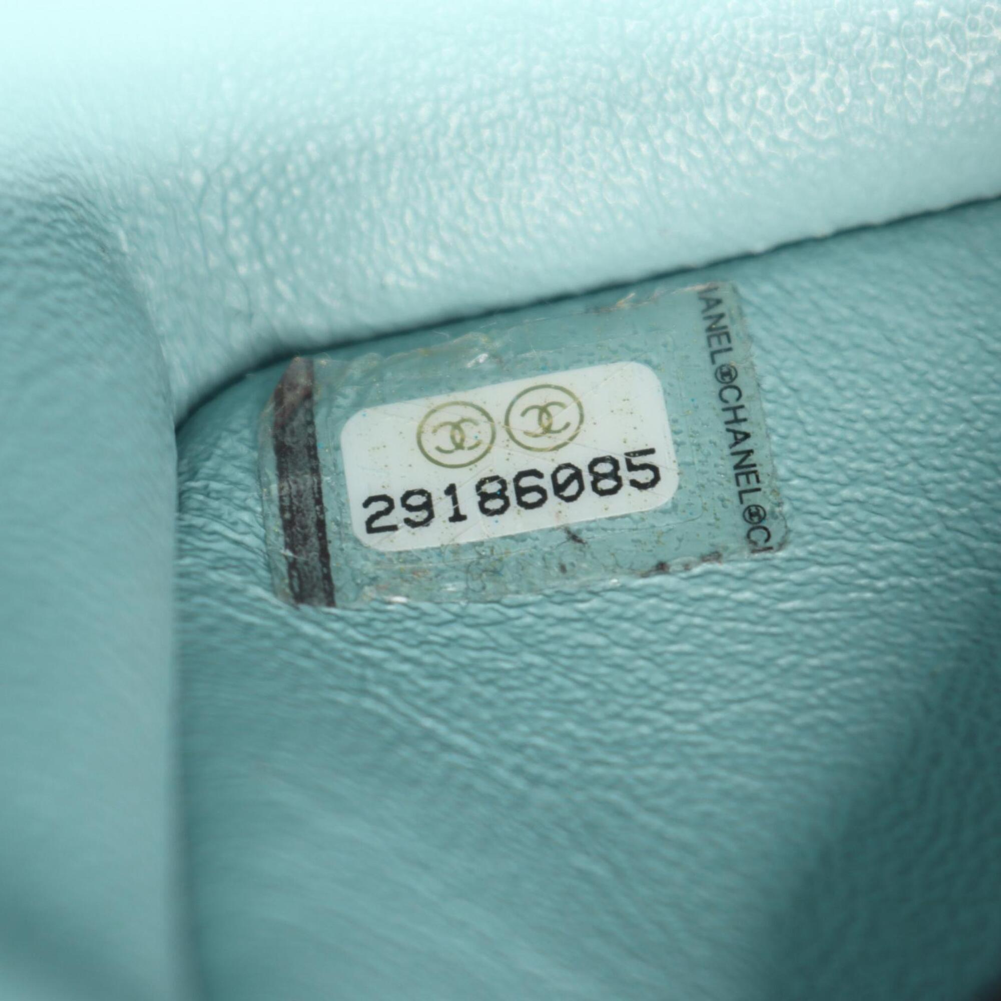 Chanel Green Multi-Color Fabric Handbag Shoulder Bag (Pre-Owned)