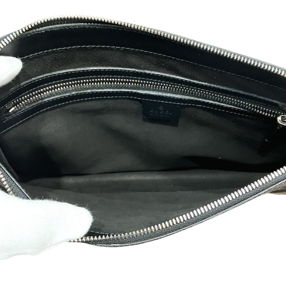 Gucci Gray Leather Clutch Bag (Pre-Owned)