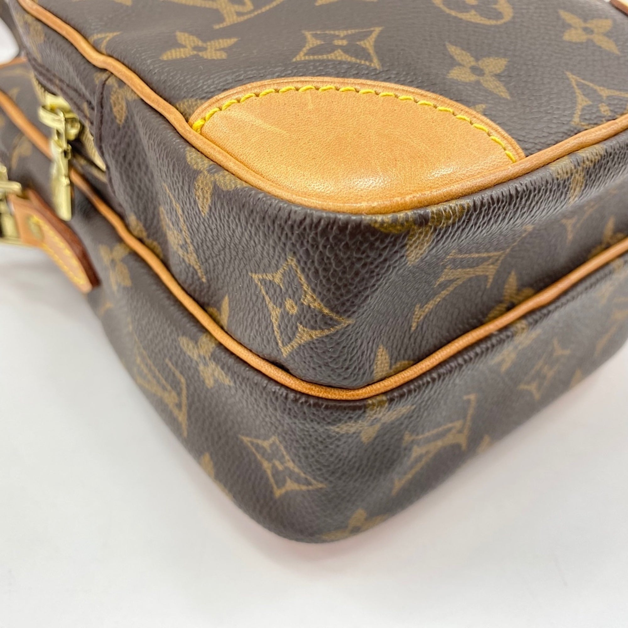 Louis Vuitton Blue Brown Shoulder Bag (Pre-Owned)