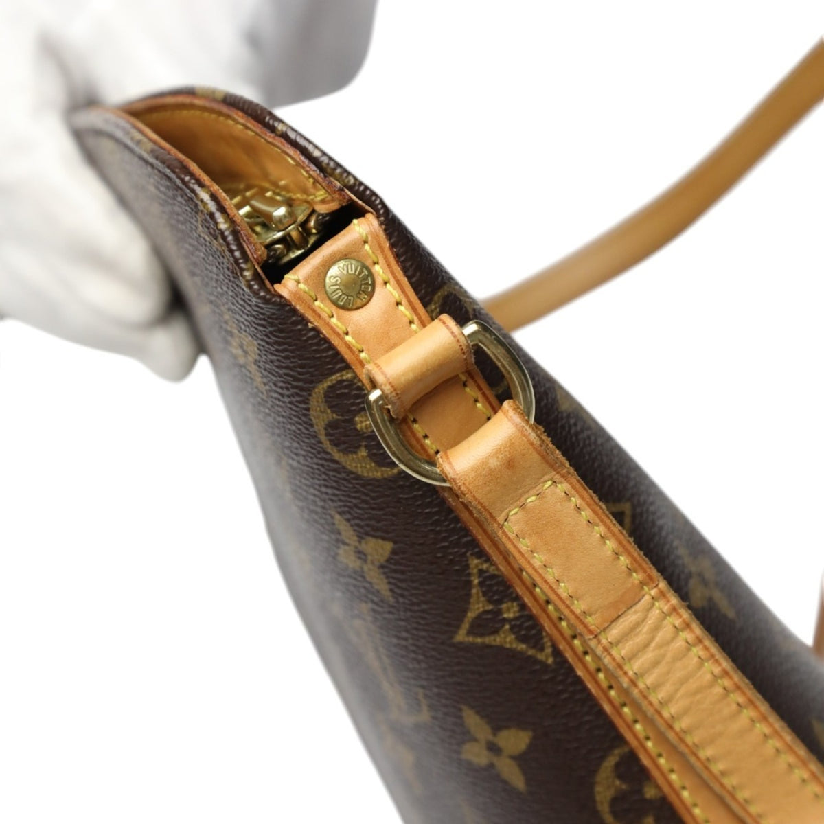 Louis Vuitton Brown Monogram Monogram Shoulder Bag (Pre-Owned)