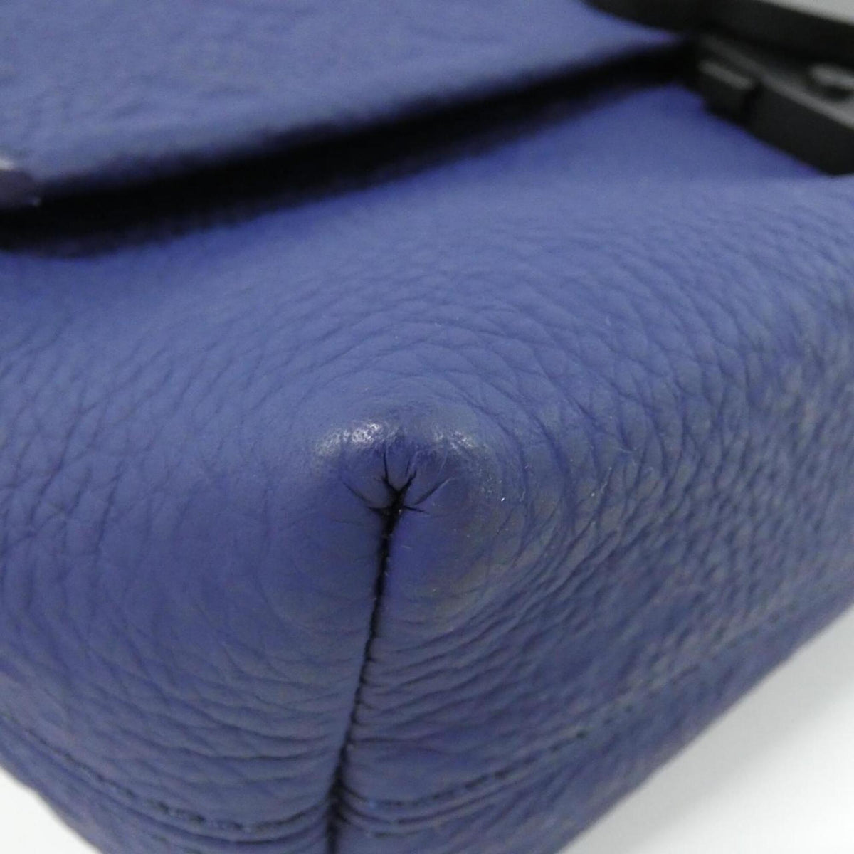 Louis Vuitton Blue Nuit Leather Shoulder Bag (Pre-Owned)