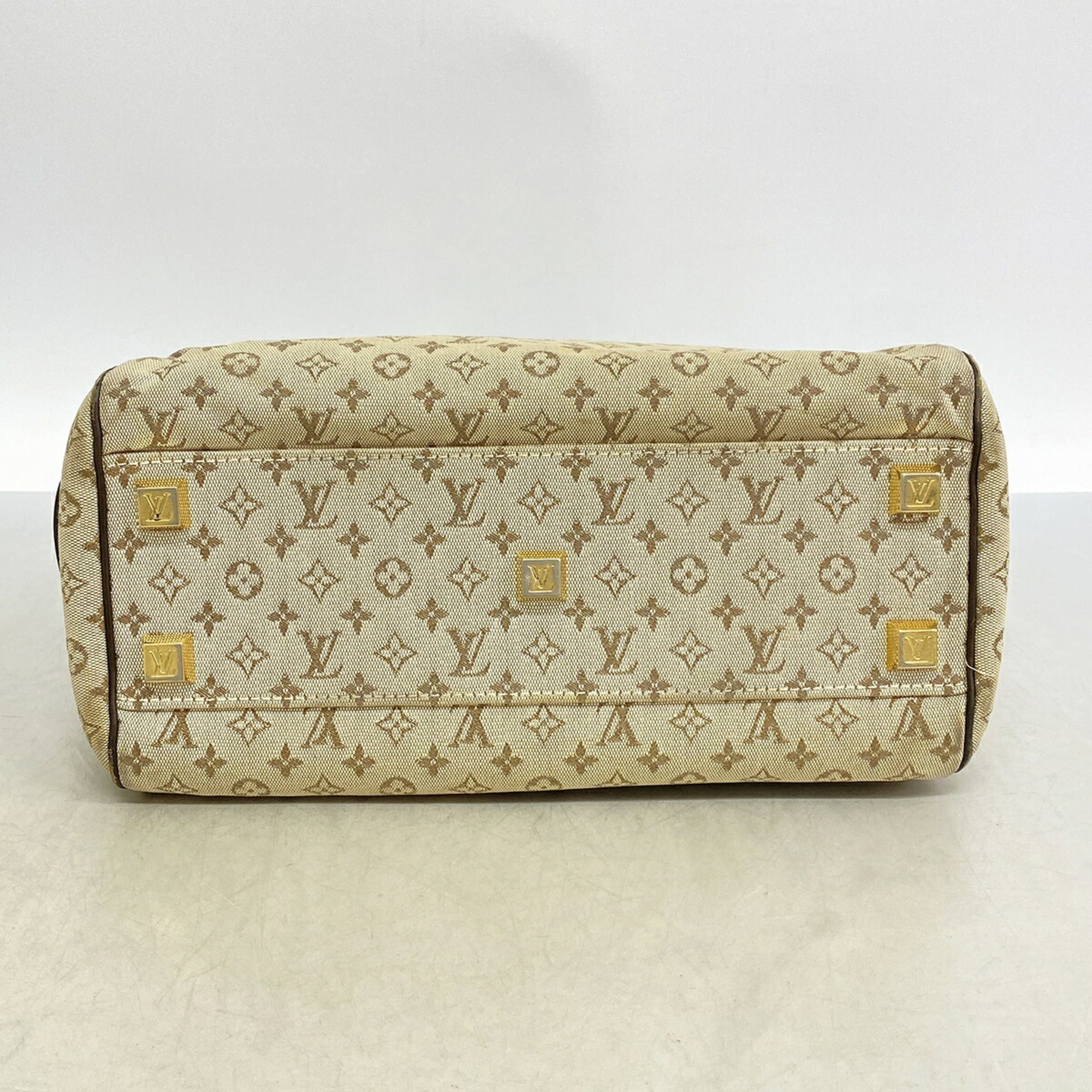 Louis Vuitton Khaki Handbag (Pre-Owned)