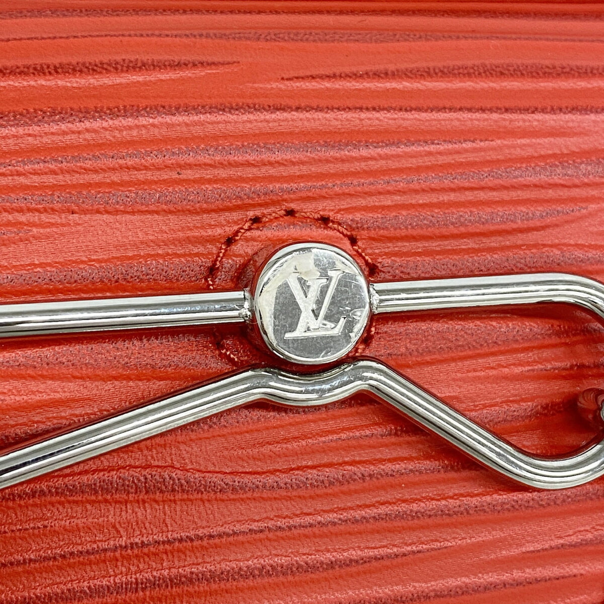 Louis Vuitton Red Color Shoulder Bag (Pre-Owned)