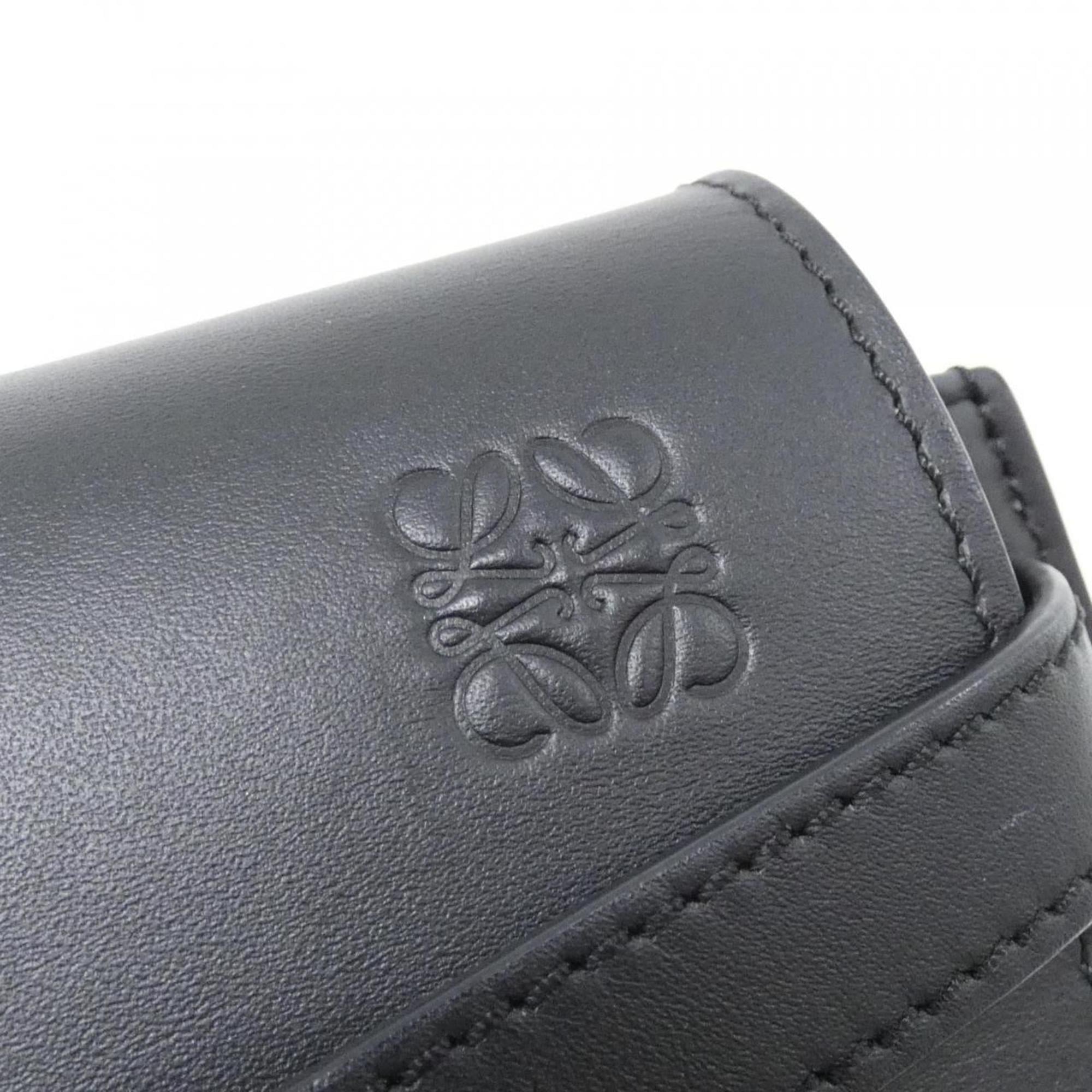Loewe Black Leather Shoulder Bag (Pre-Owned)