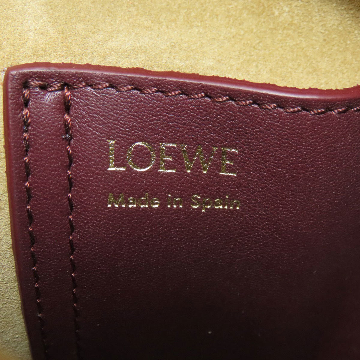Loewe Burgundy Leather Handbag (Pre-Owned)