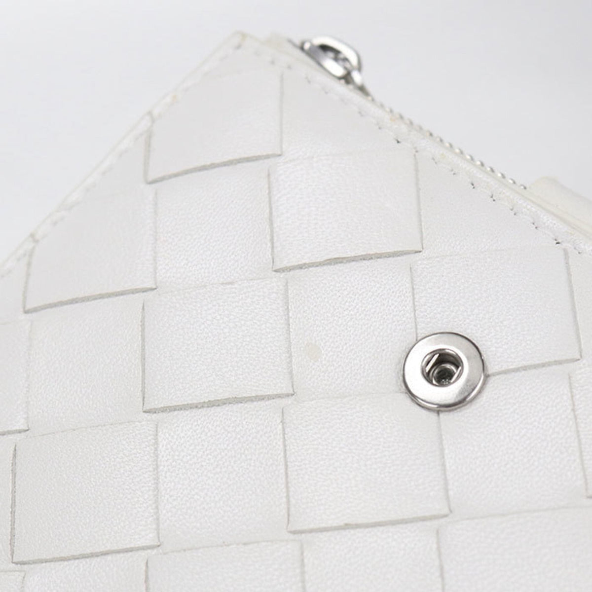 Bottega Veneta White Leather Wallet (Bi-Fold) (Pre-Owned)