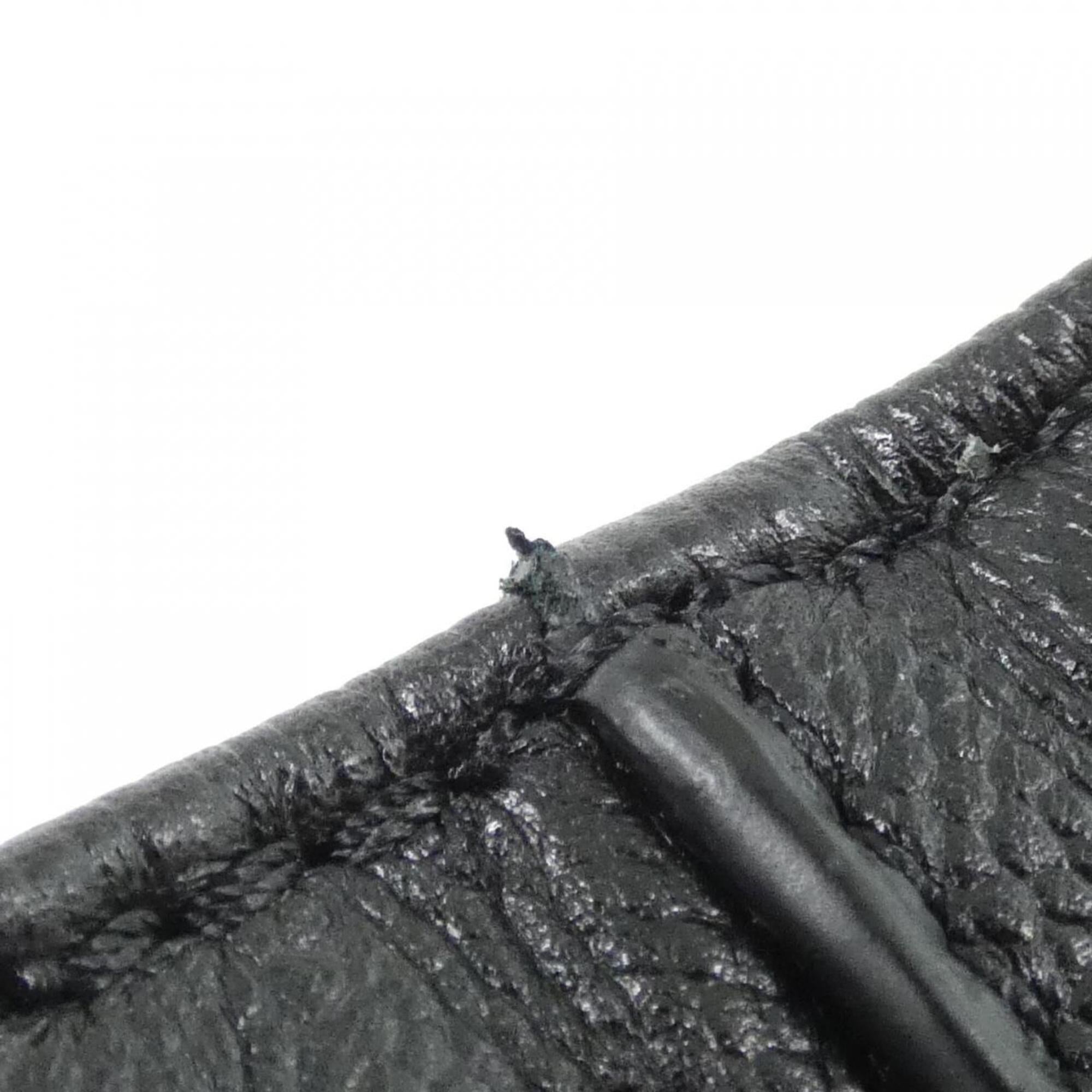 Chanel Black Grained Calfskin Handbag (Pre-Owned)