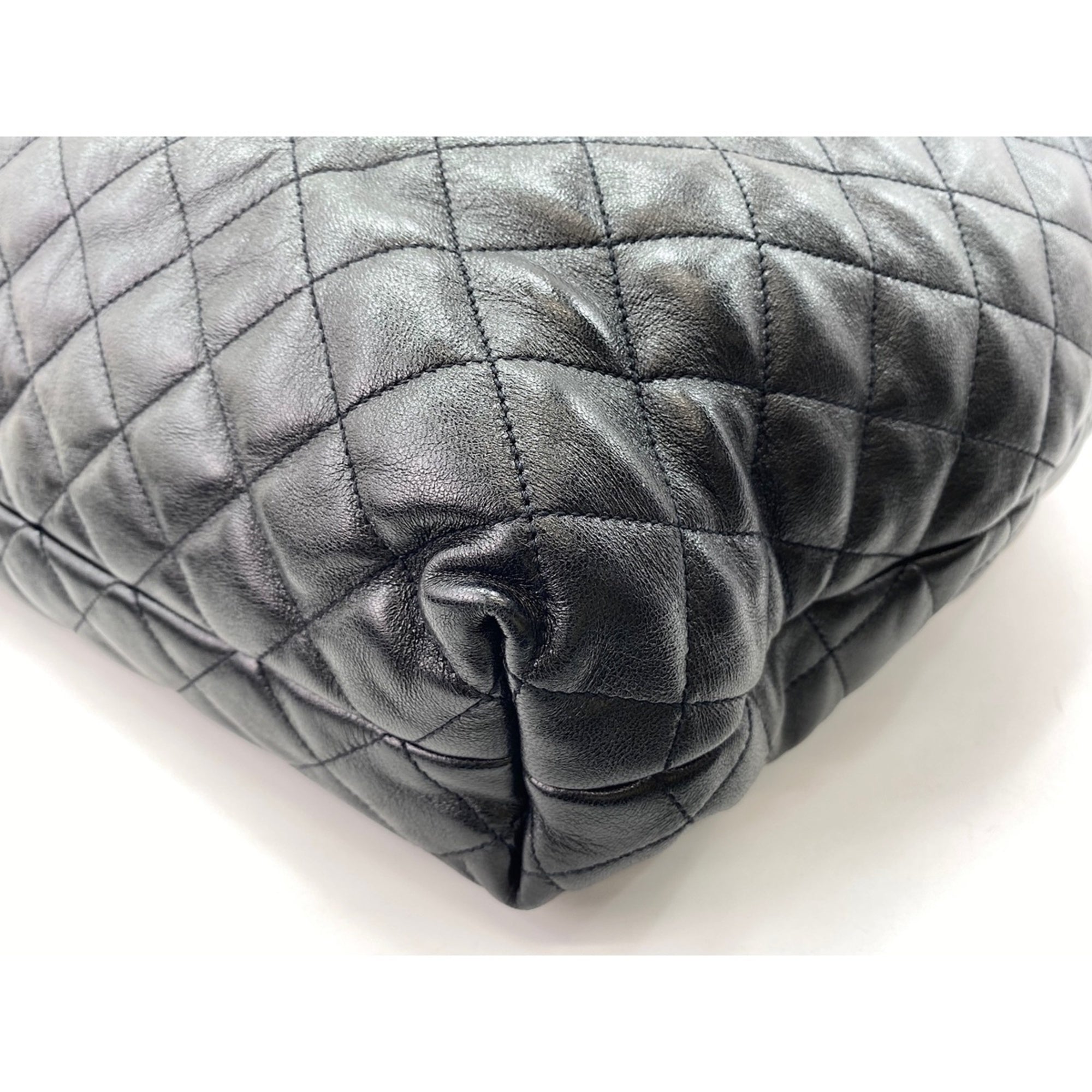 Yves Saint Laurent Black Tote Bag (Pre-Owned)