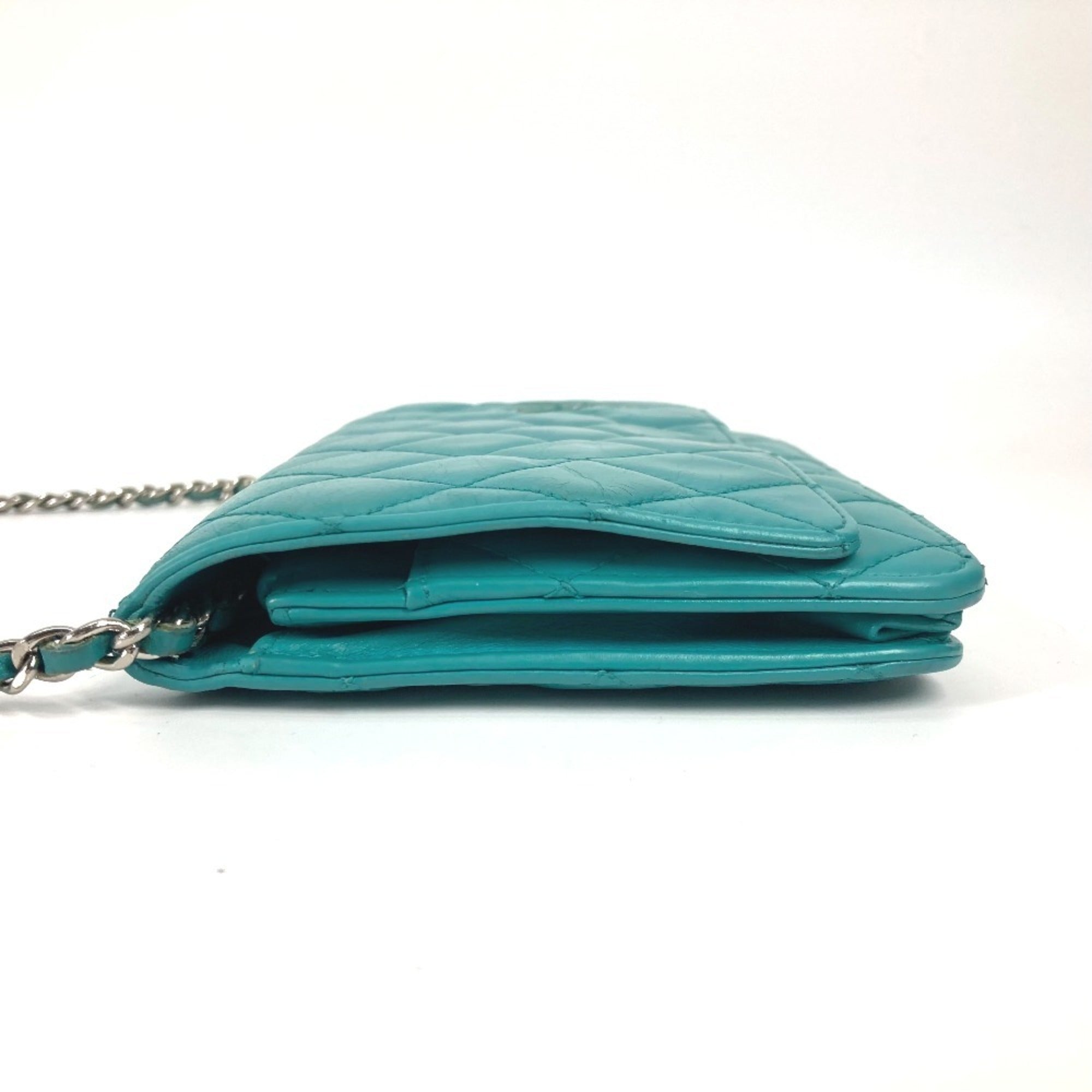 Chanel Green Leather Chain/Shoulder Wallet (Pre-Owned)