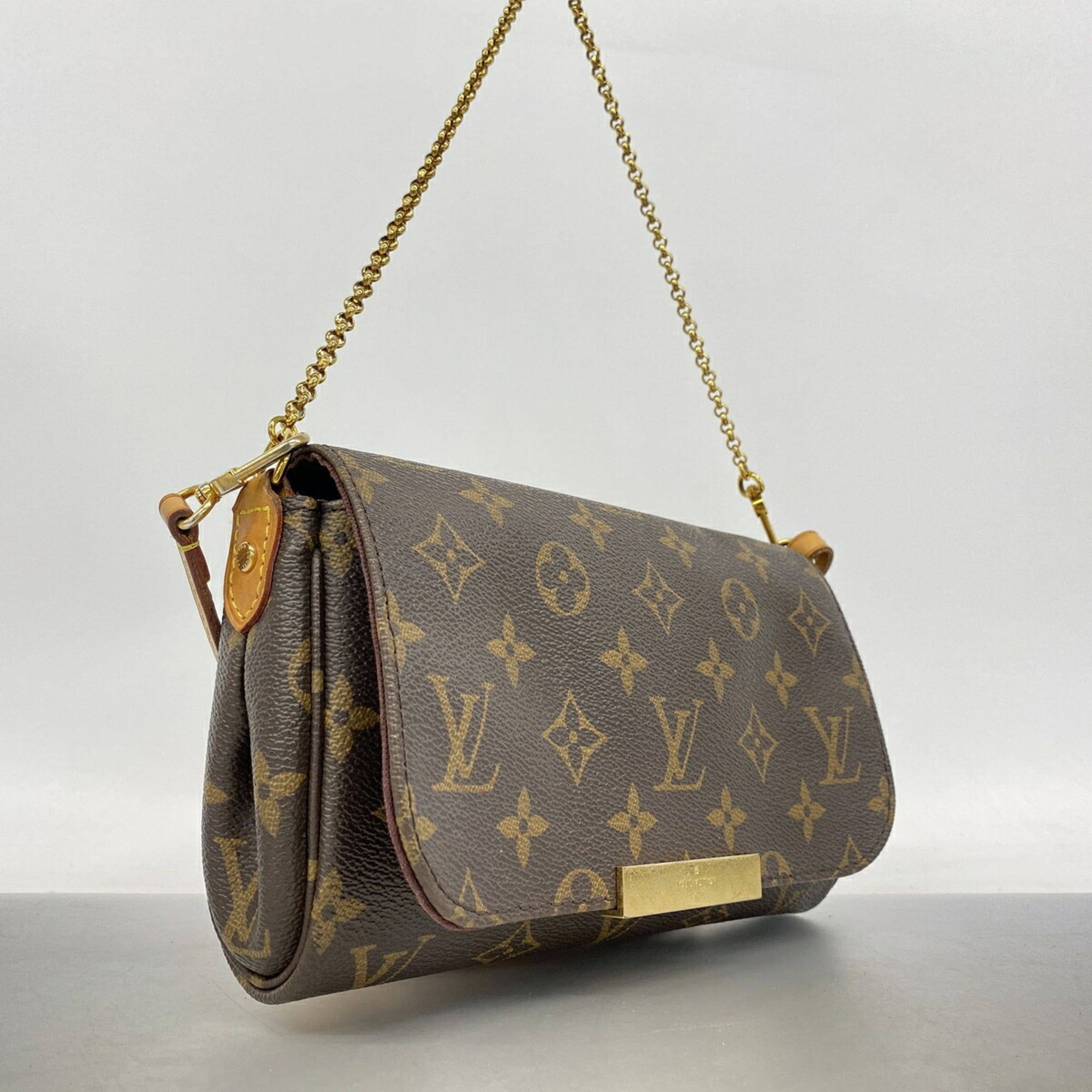 Louis Vuitton Brown Handbag (Pre-Owned)