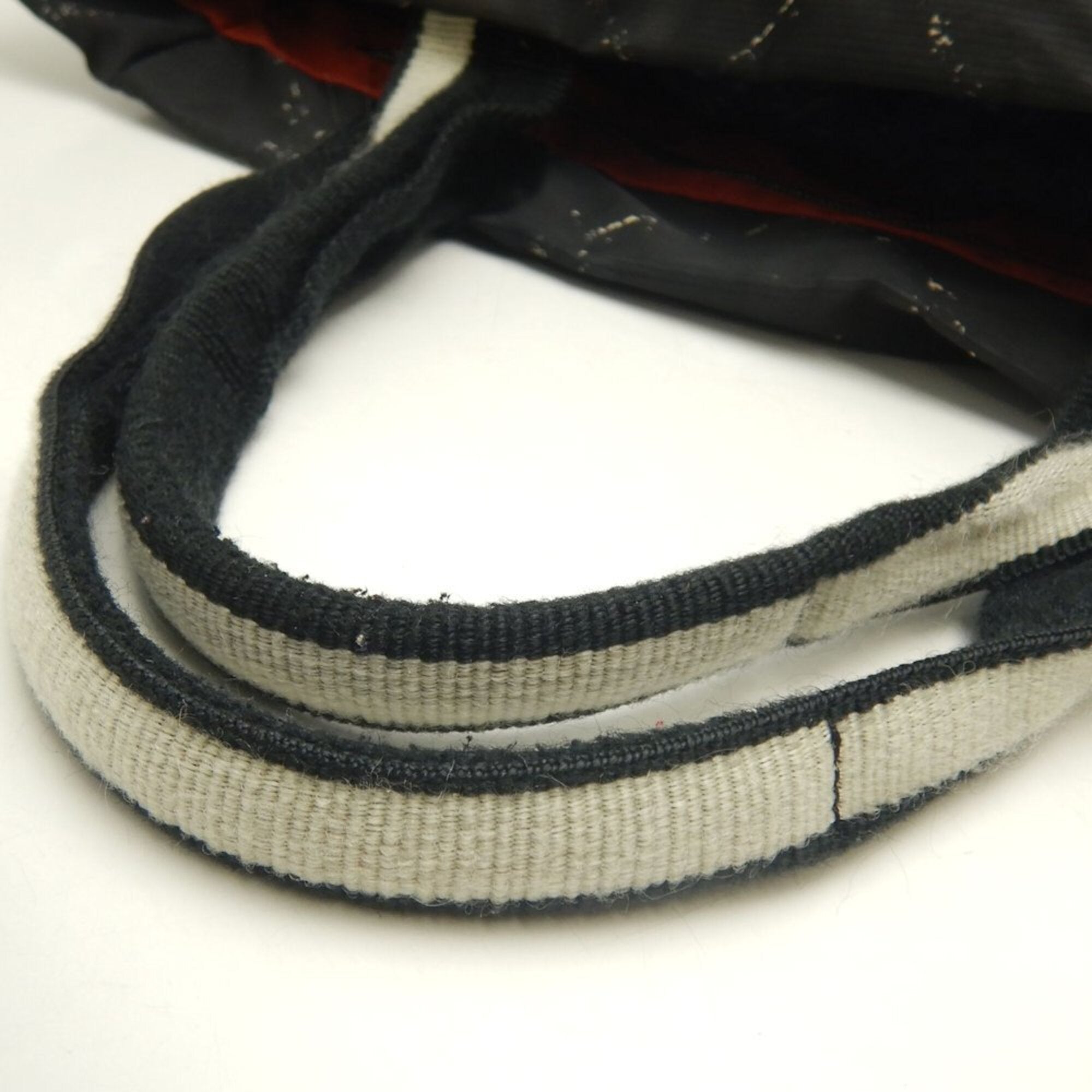Chanel Black White Nylon Tote Bag (Pre-Owned)