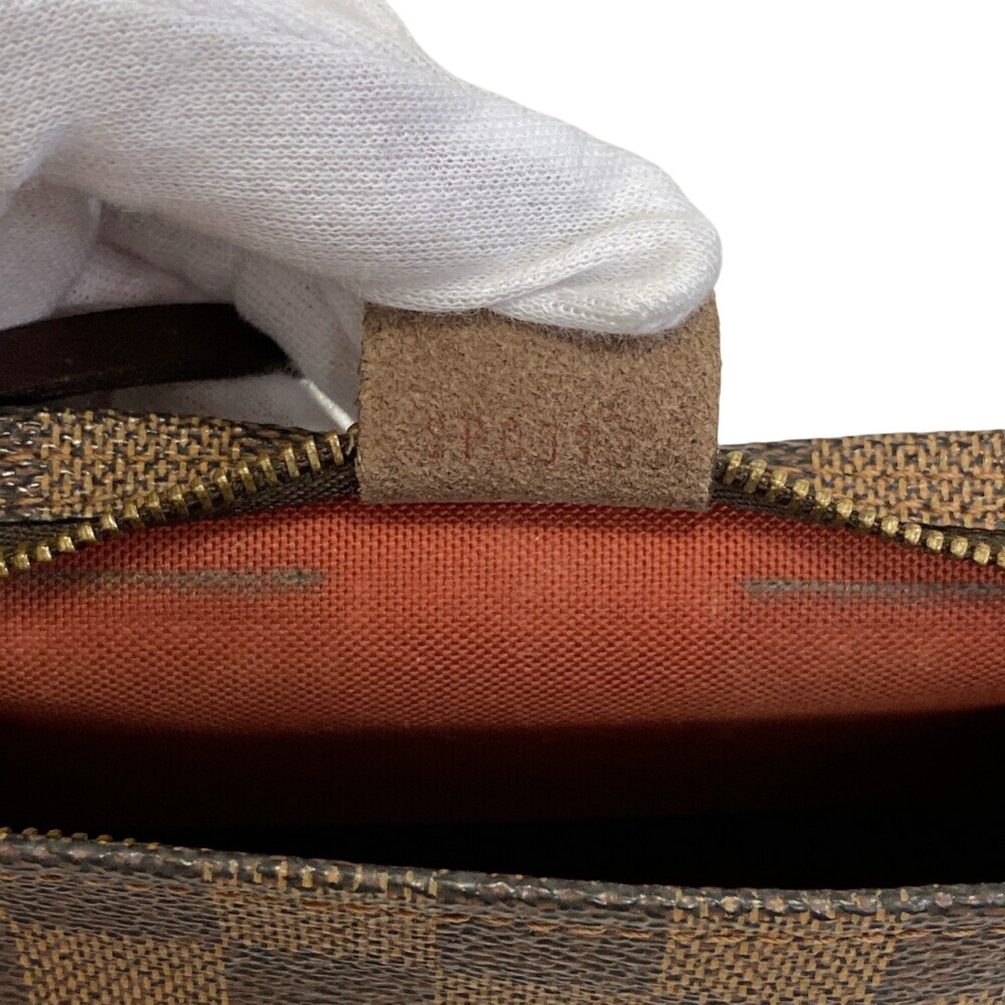 Louis Vuitton Brown Leather Pouch (Pre-Owned)