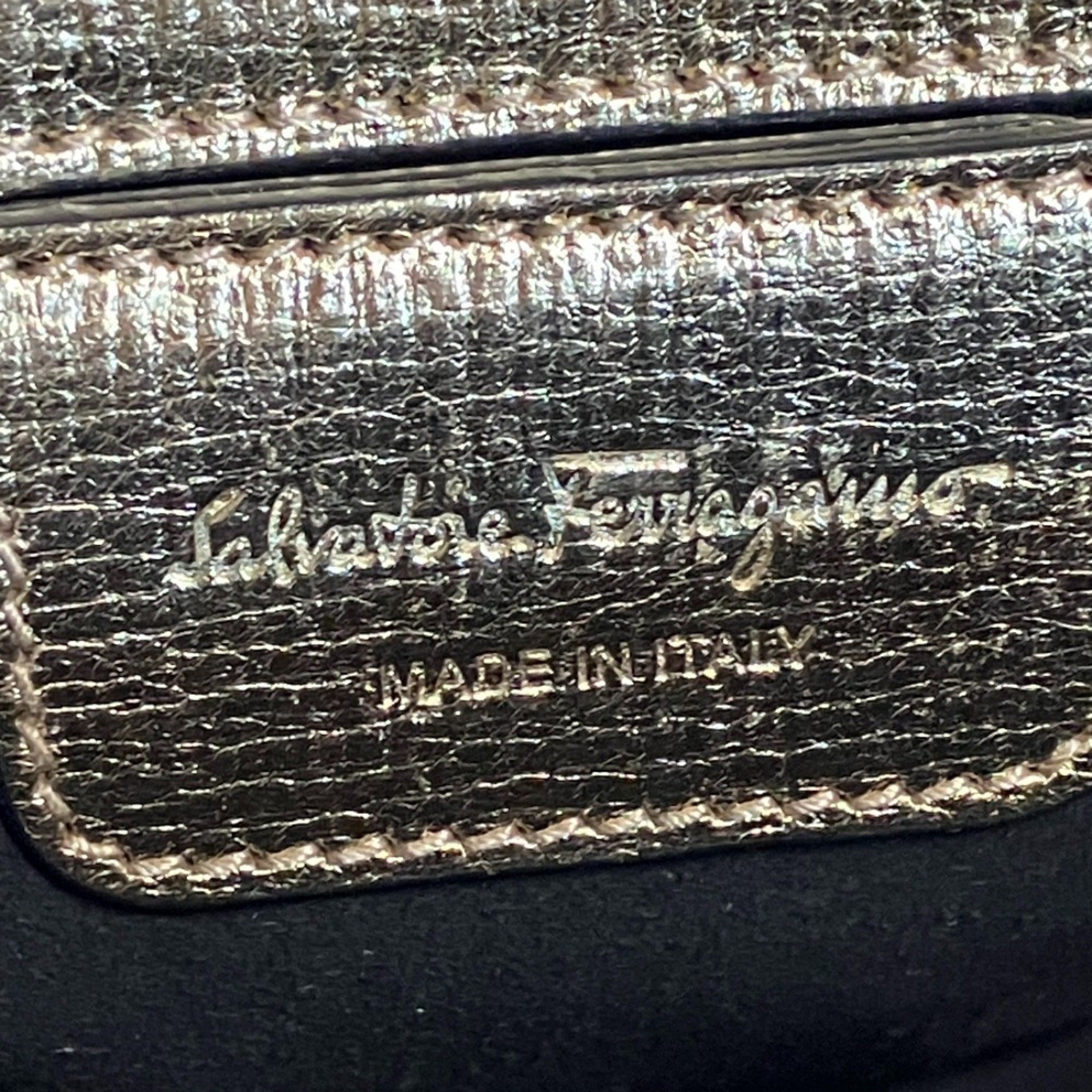 Salvatore Ferragamo Gold Shoulder Bag (Pre-Owned)