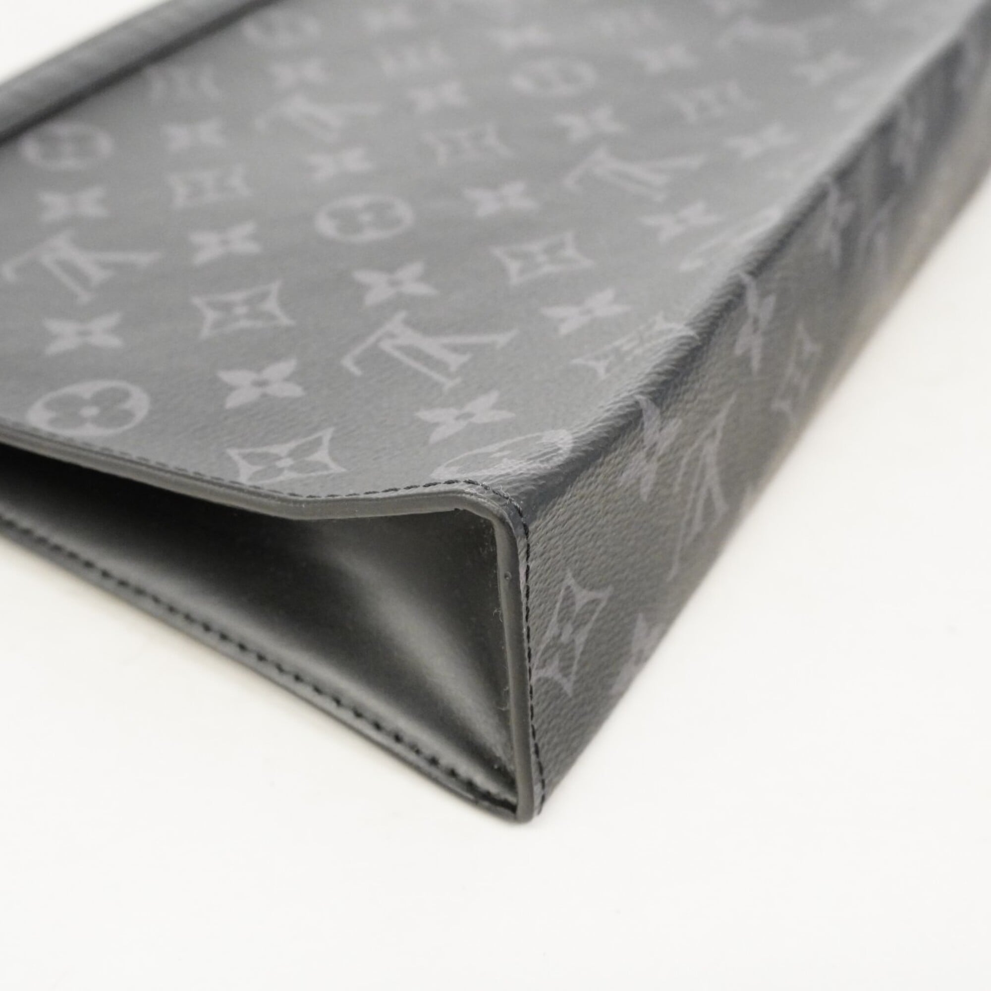 Louis Vuitton Black Clutch Bag (Pre-Owned)