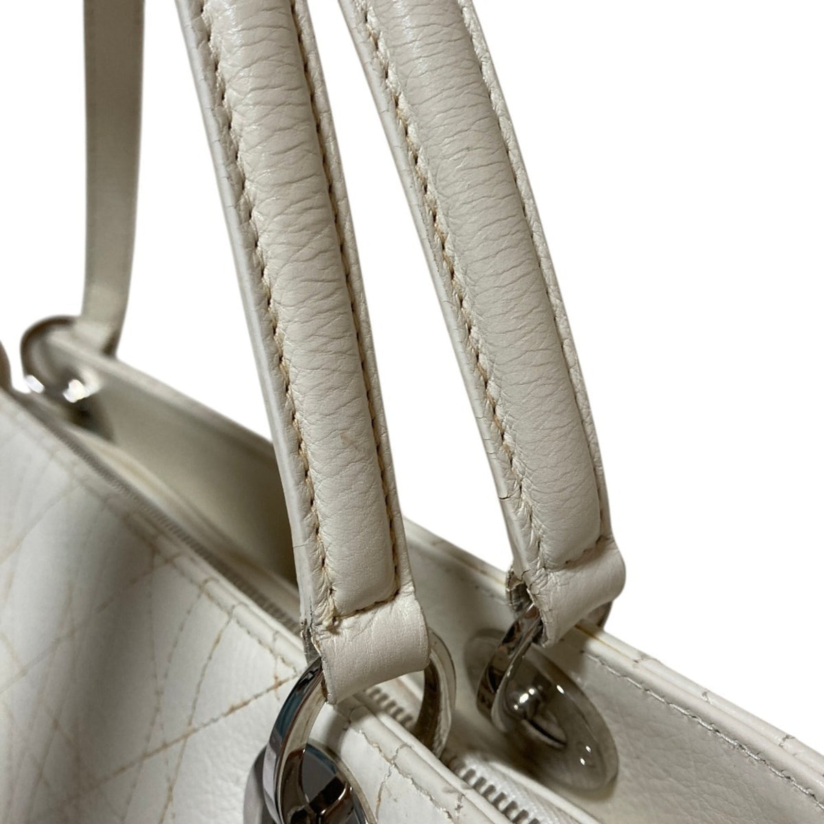 Christian Dior White Handbag (Pre-Owned)