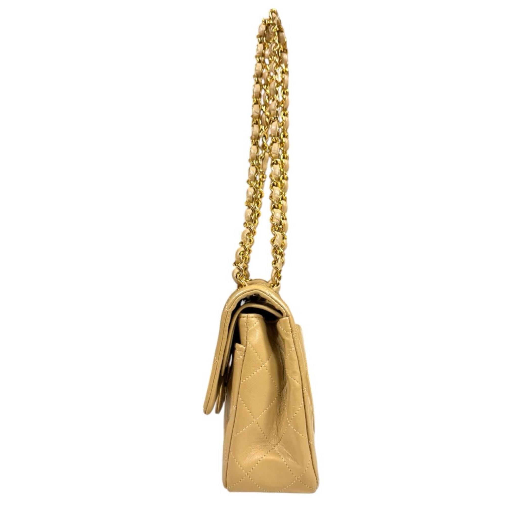 Chanel Beige Leather Shoulder Bag (Pre-Owned)