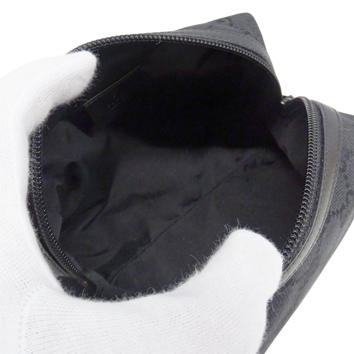Gucci Black Gg Canvas Pouch (Pre-Owned)