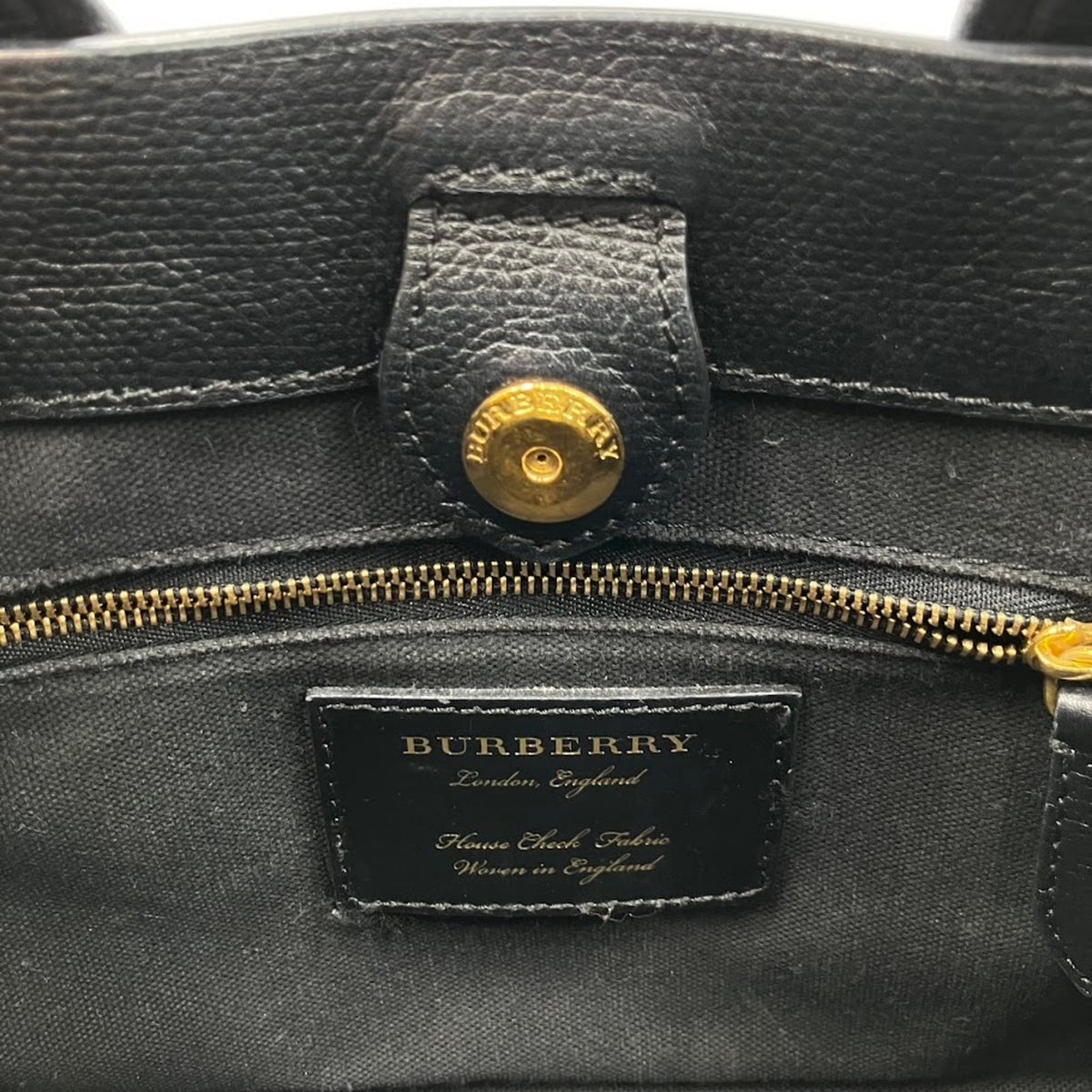 Burberry Black Leather Handbag (Pre-Owned)