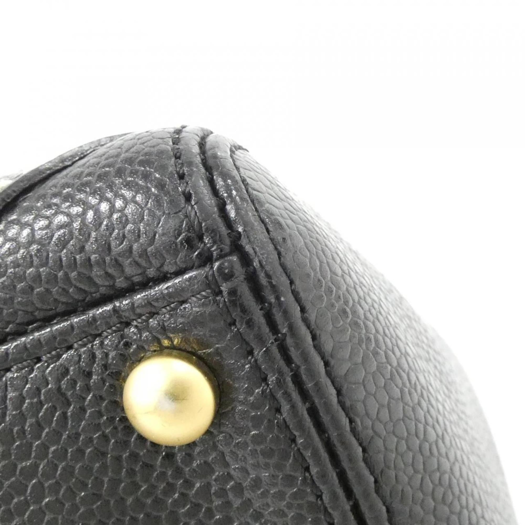 Chanel Black Grained Calfskin Shoulder Bag (Pre-Owned)