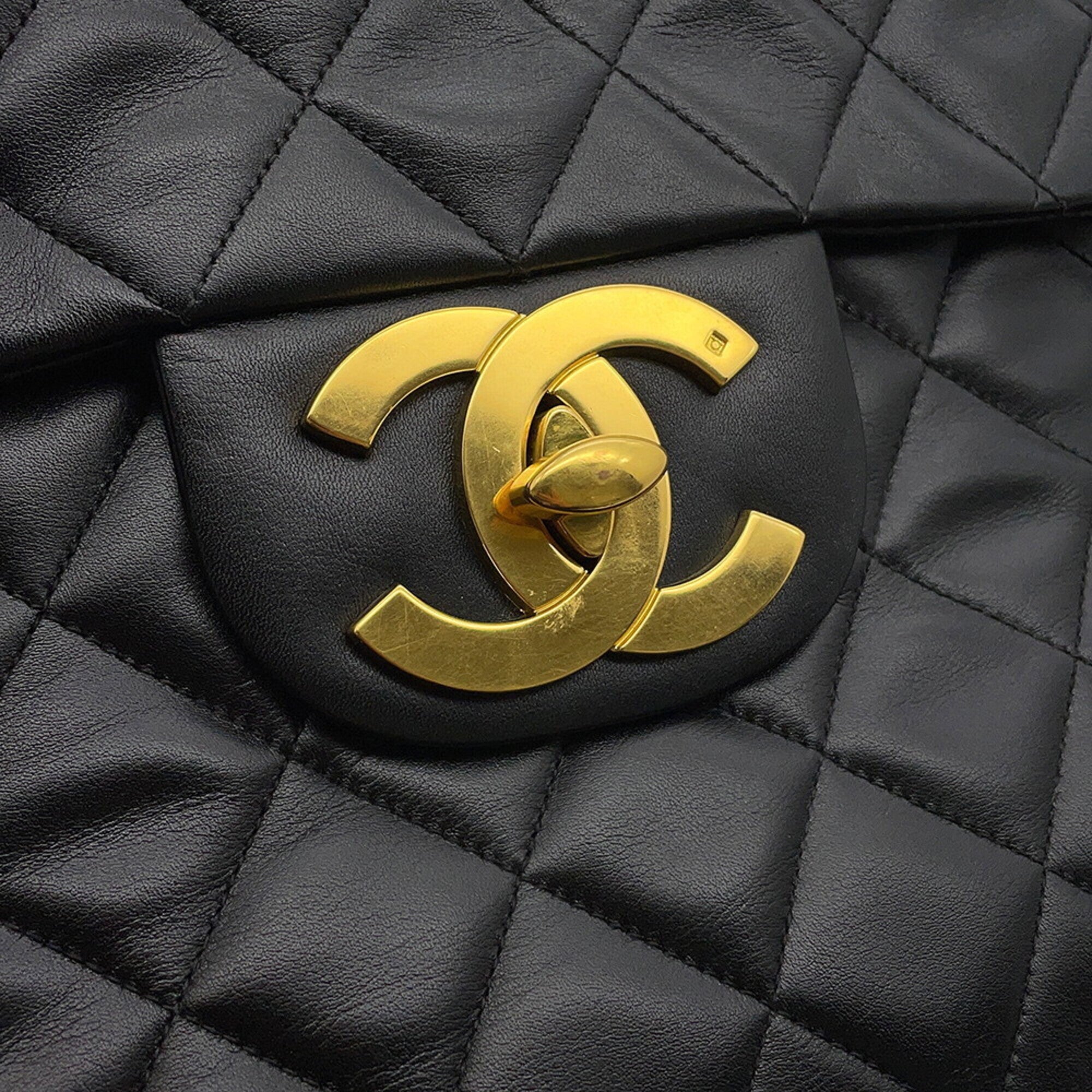 Chanel Black Leather Handbag Shoulder Bag (Pre-Owned)