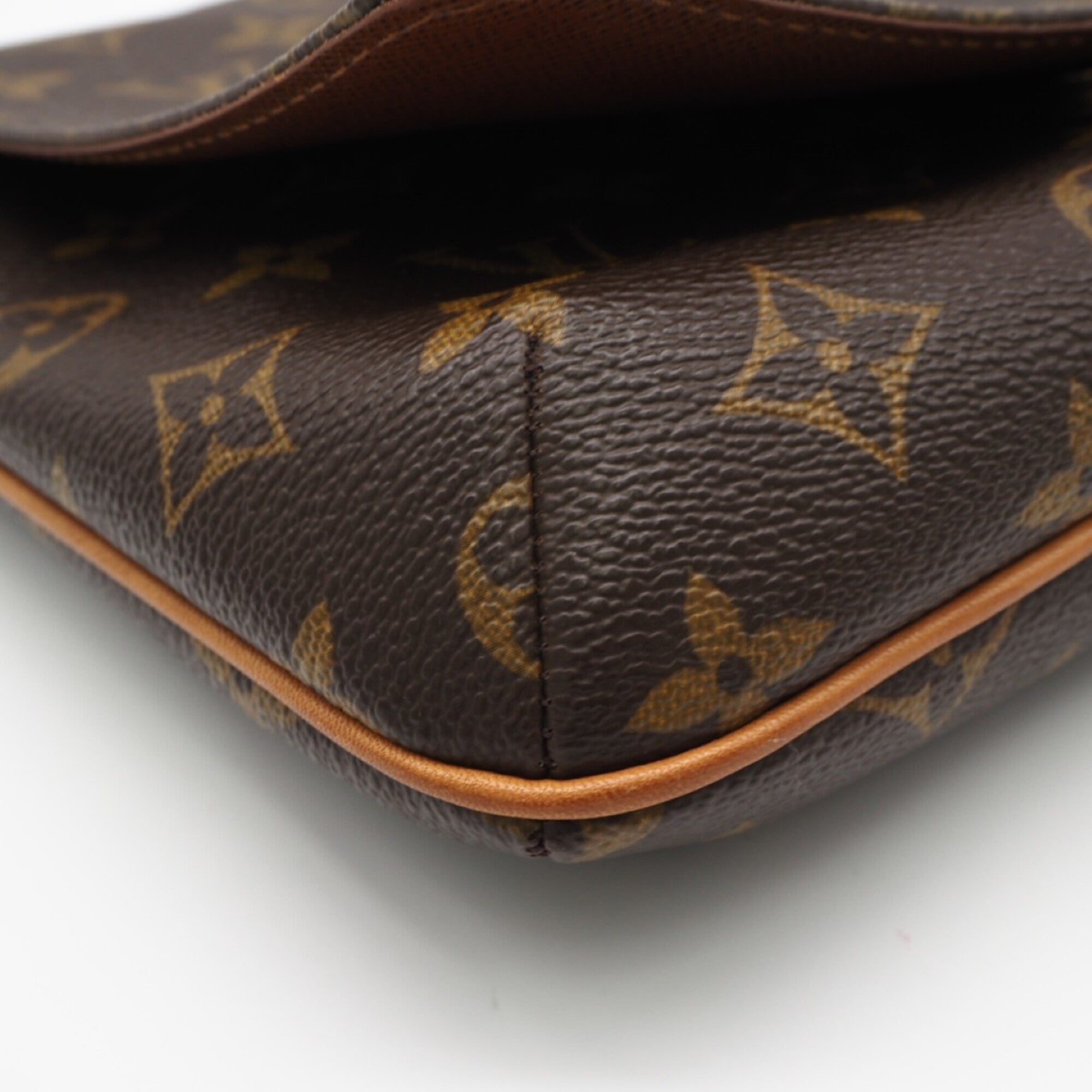 Louis Vuitton Monogram Brown Coated Canvas Leather Shoulder Bag (Pre-Owned)