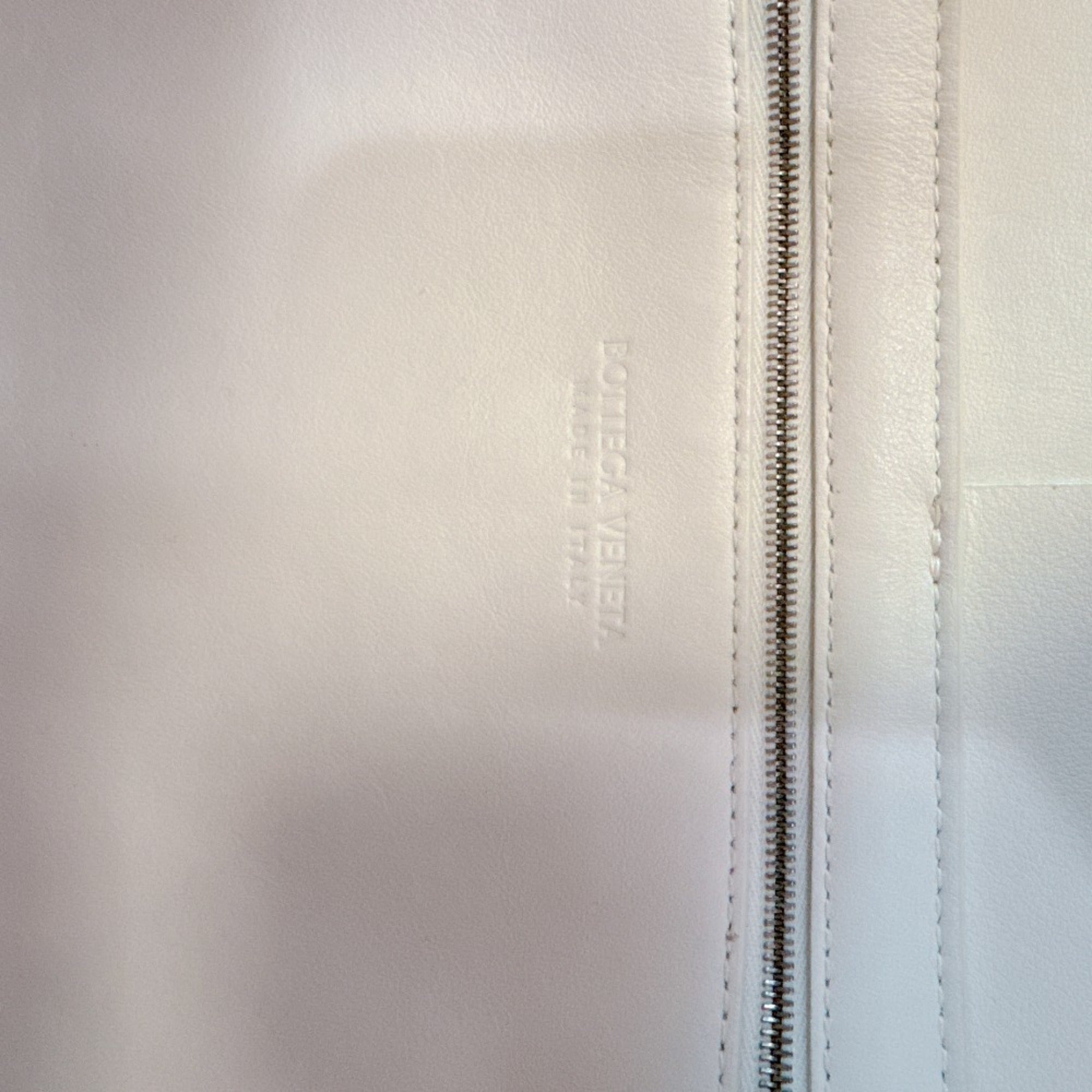 Bottega Veneta White Leather Shoulder Bag Tote Bag (Pre-Owned)
