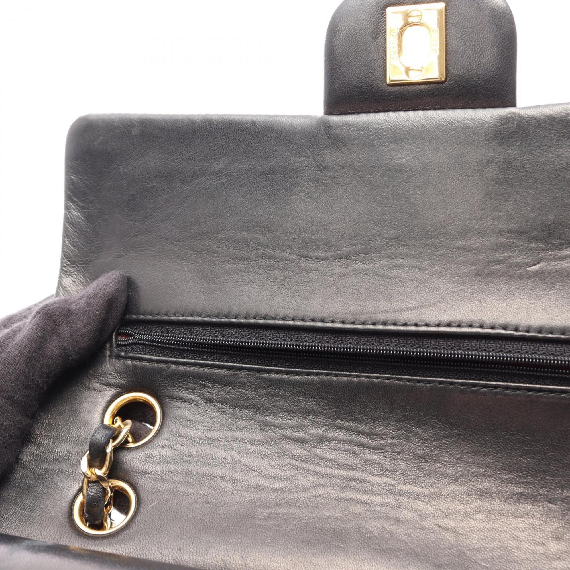 Chanel Black Leather Handbag Shoulder Bag (Pre-Owned)