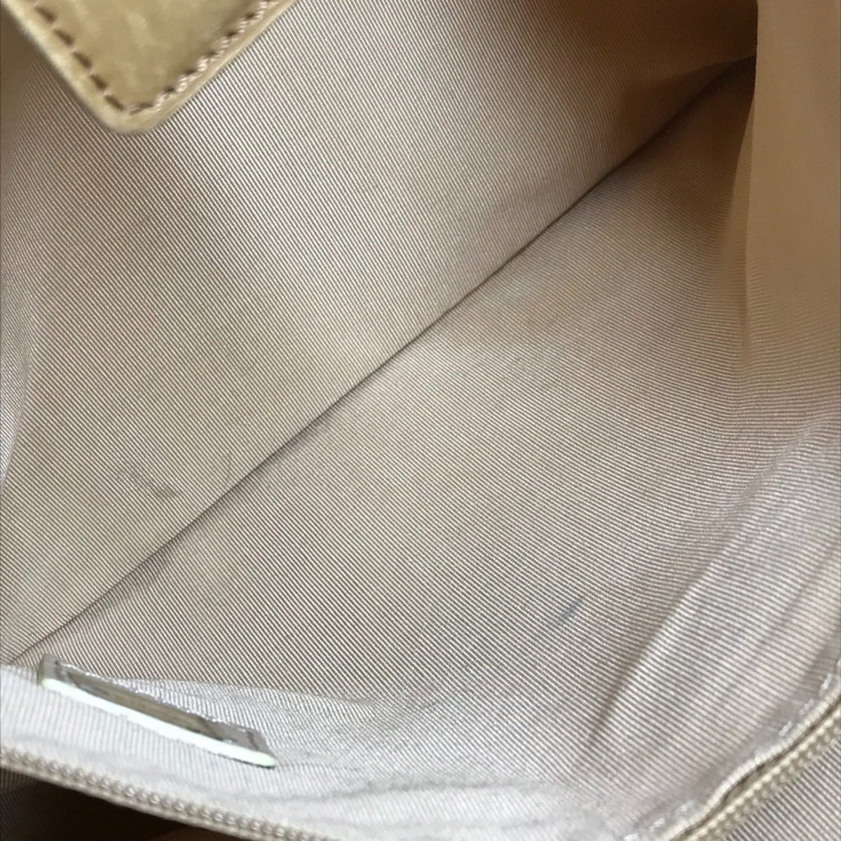 Chanel Beige Leather Handbag Shoulder Bag (Pre-Owned)