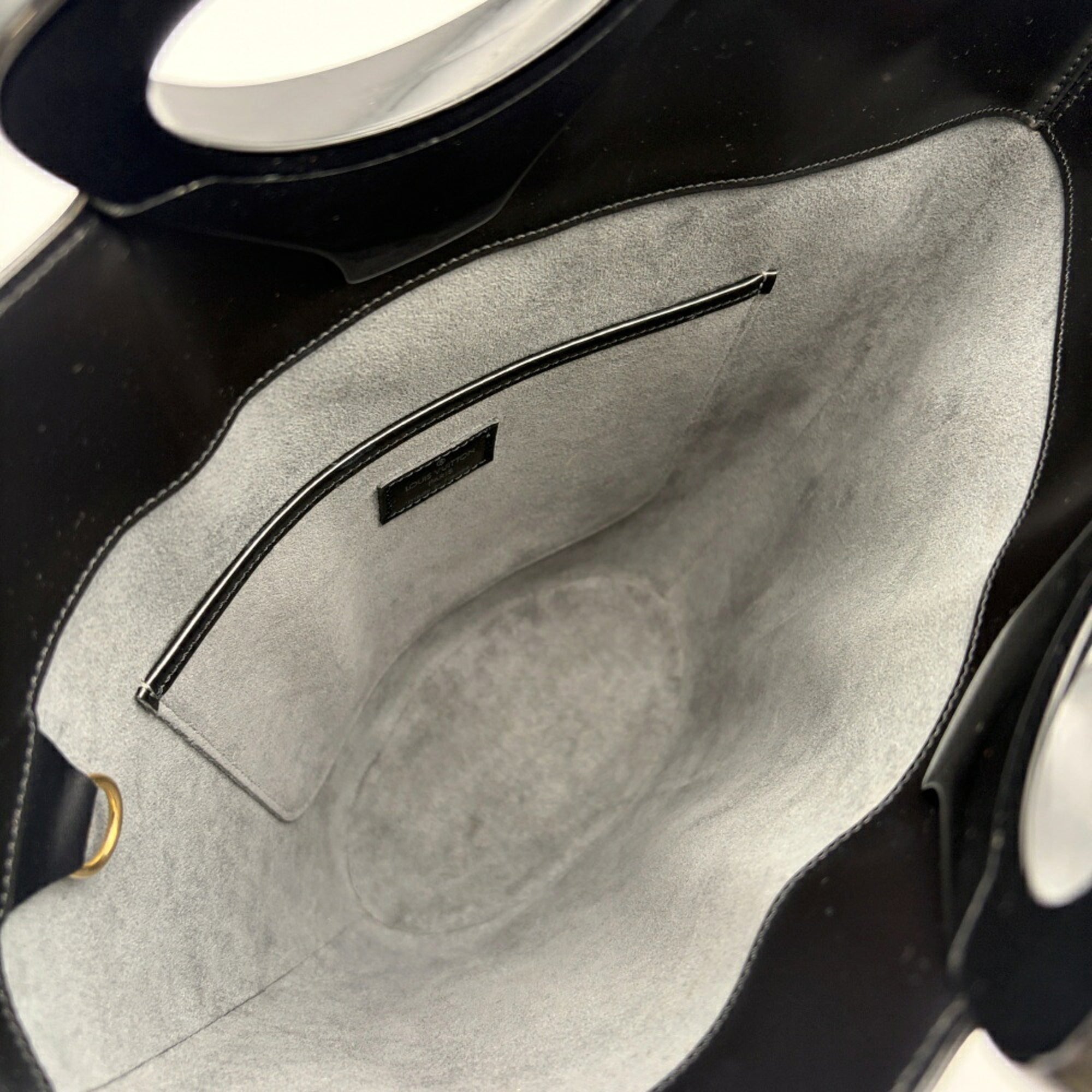 Louis Vuitton Black Noir Leather (Pre-Owned)