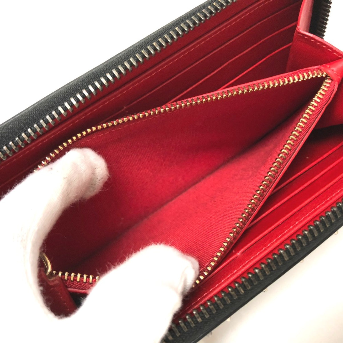 Christian Louboutin Black Leather Long Wallet (Bi-Fold) (Pre-Owned)